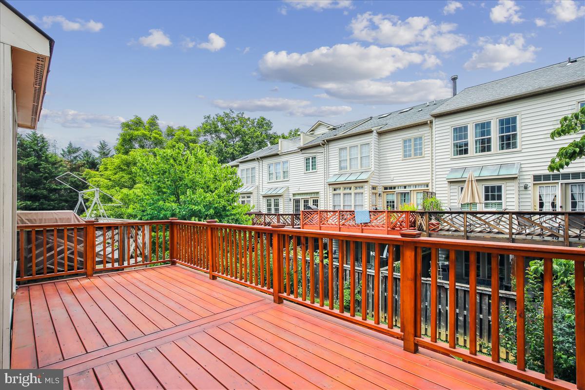 KIDWELL TOWNS - Residential Lease