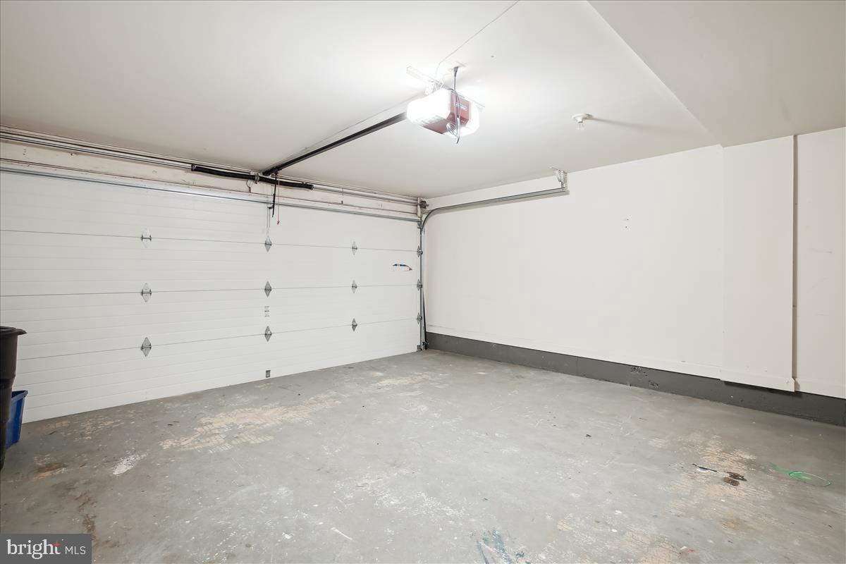 KIDWELL TOWNS - Residential Lease