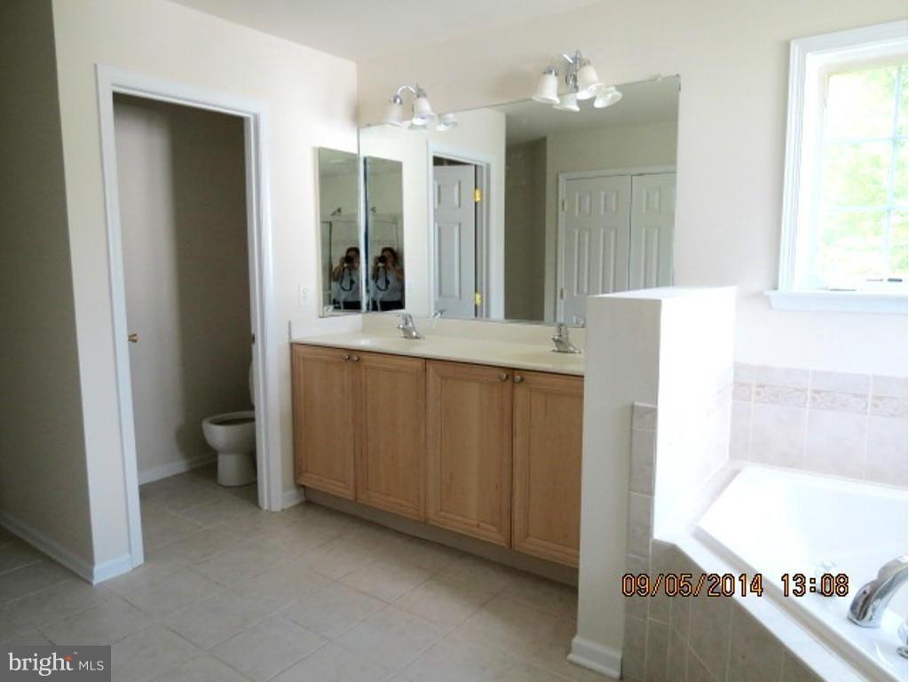 MCCAULEY CROSSING - Residential