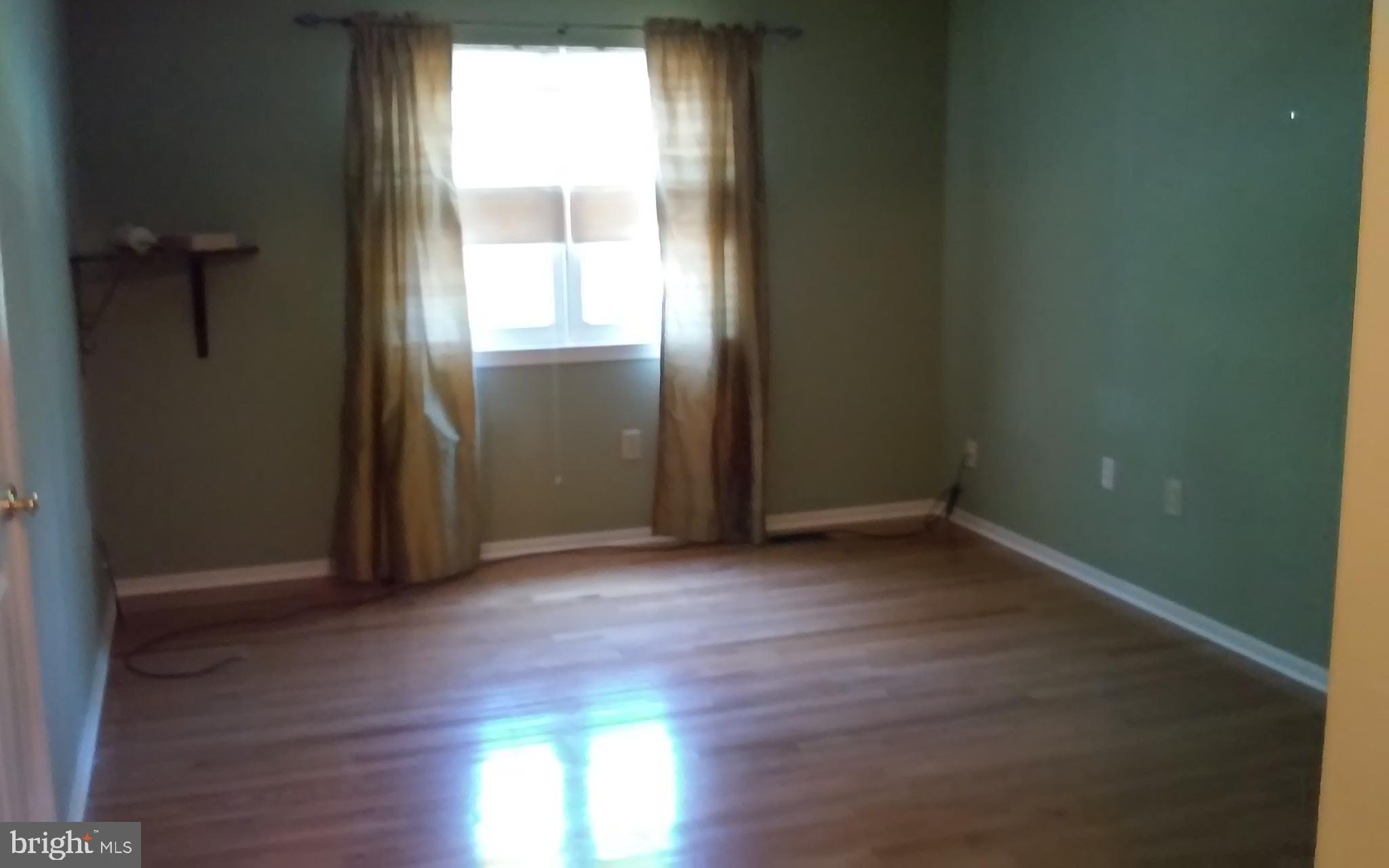 HAMPSHIRE - Residential