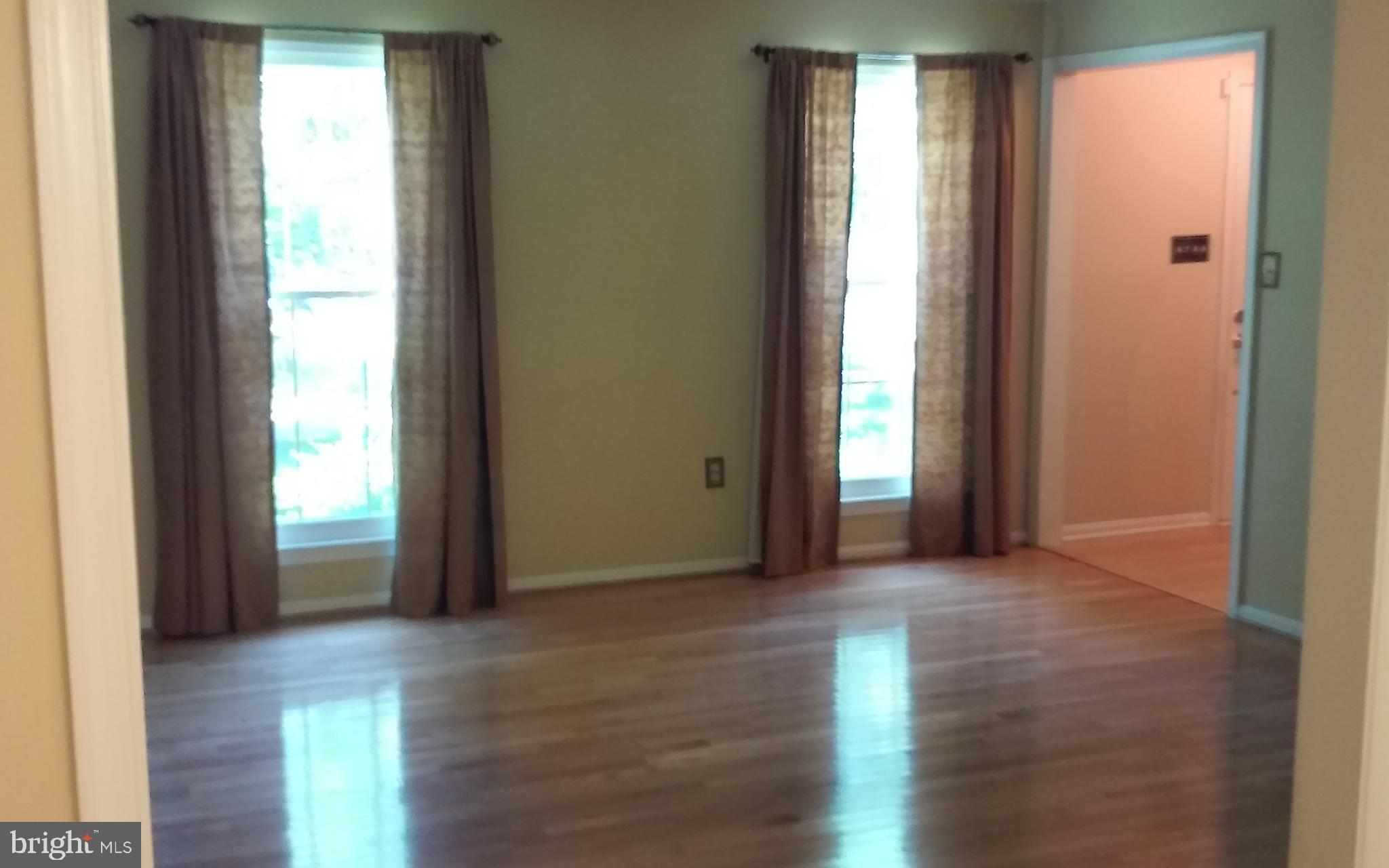 HAMPSHIRE - Residential