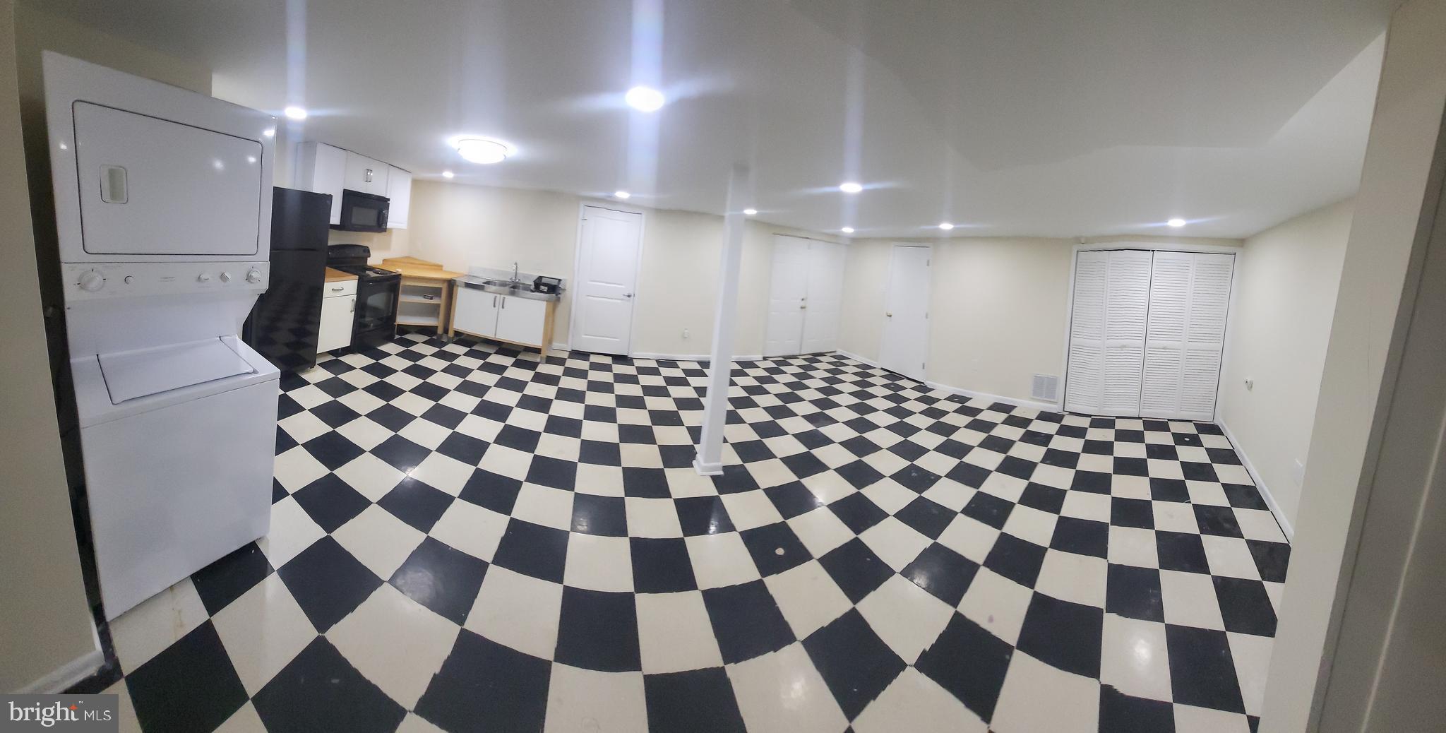 TANTALLON ON THE POTOMAC - Residential Lease