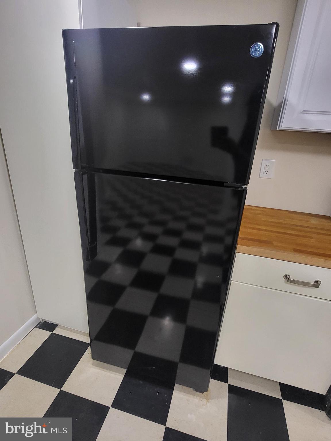 TANTALLON ON THE POTOMAC - Residential Lease