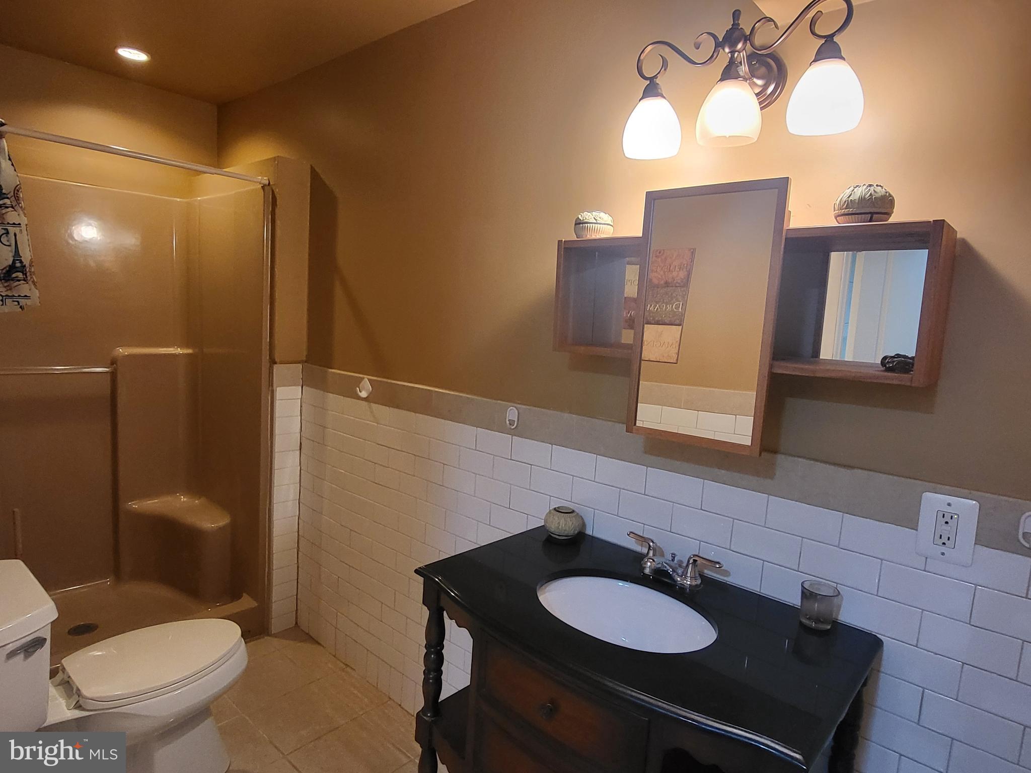 TANTALLON ON THE POTOMAC - Residential Lease