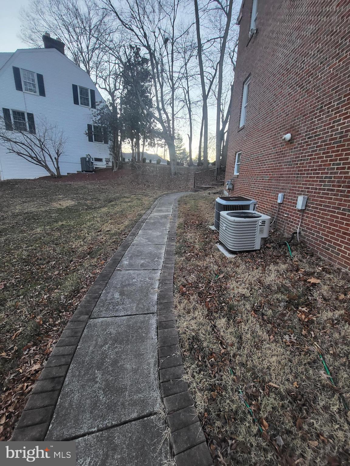 TANTALLON ON THE POTOMAC - Residential Lease