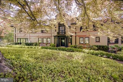 CHESTNUT HILL - Residential