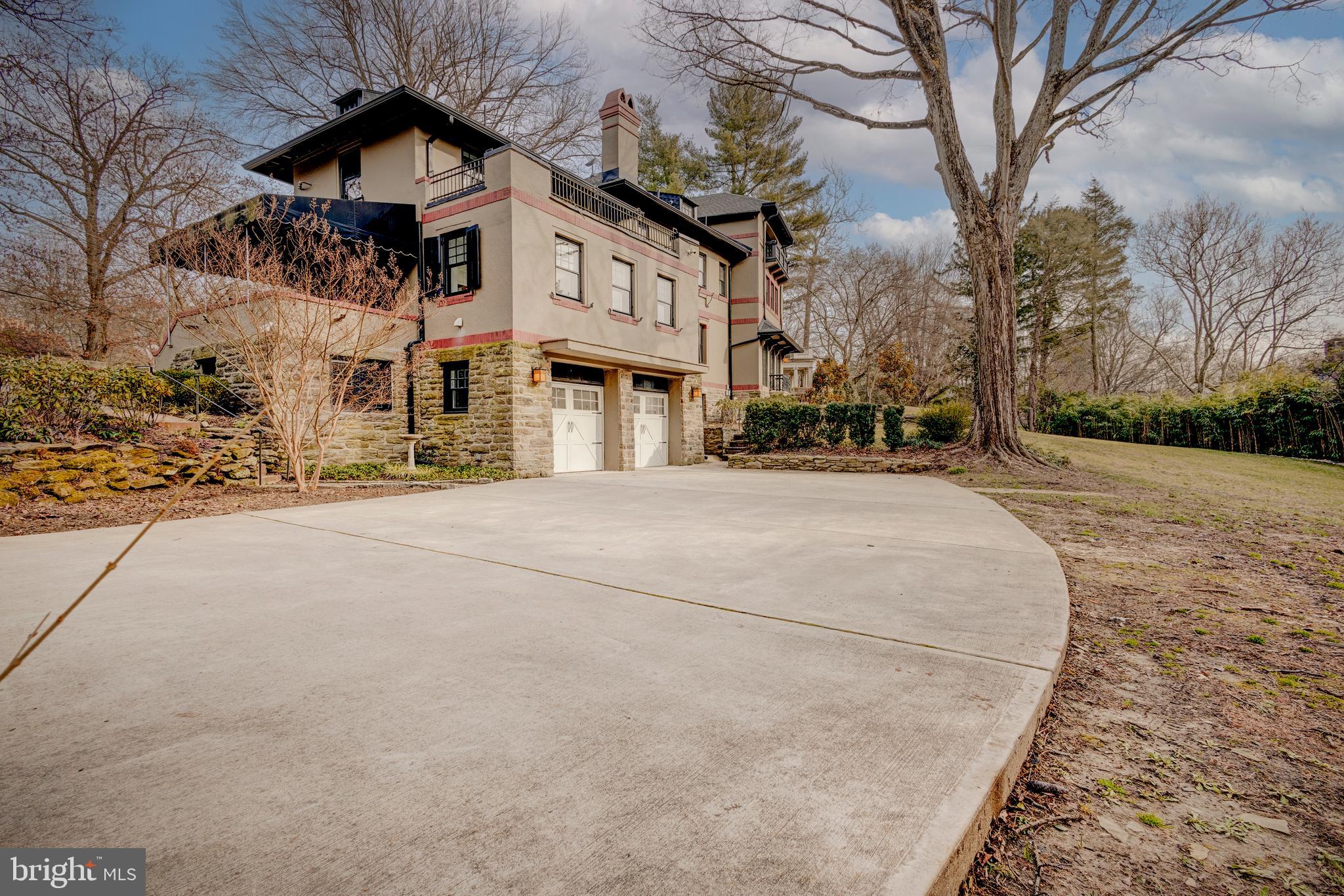 CHESTNUT HILL - Residential