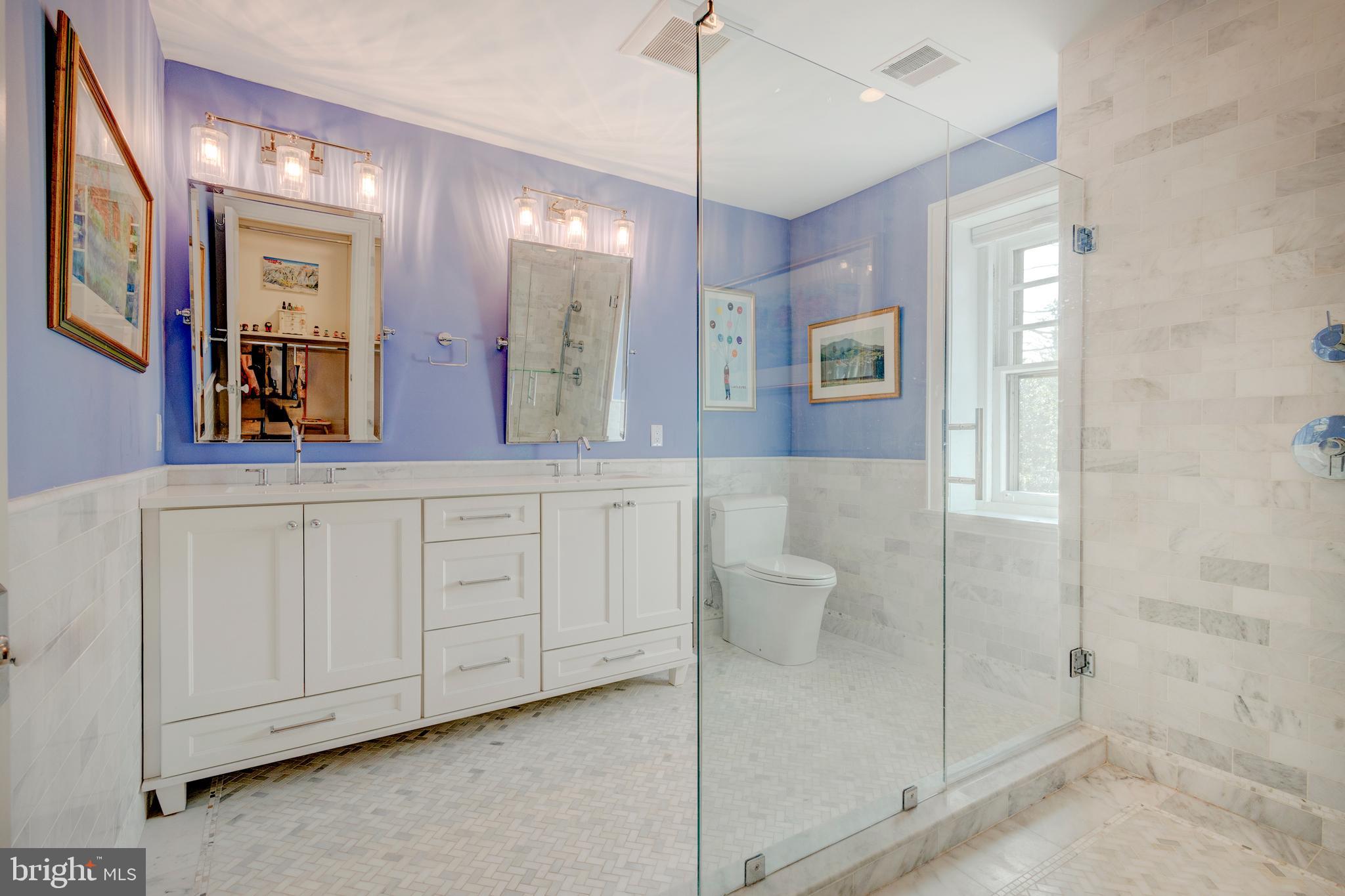 CHESTNUT HILL - Residential