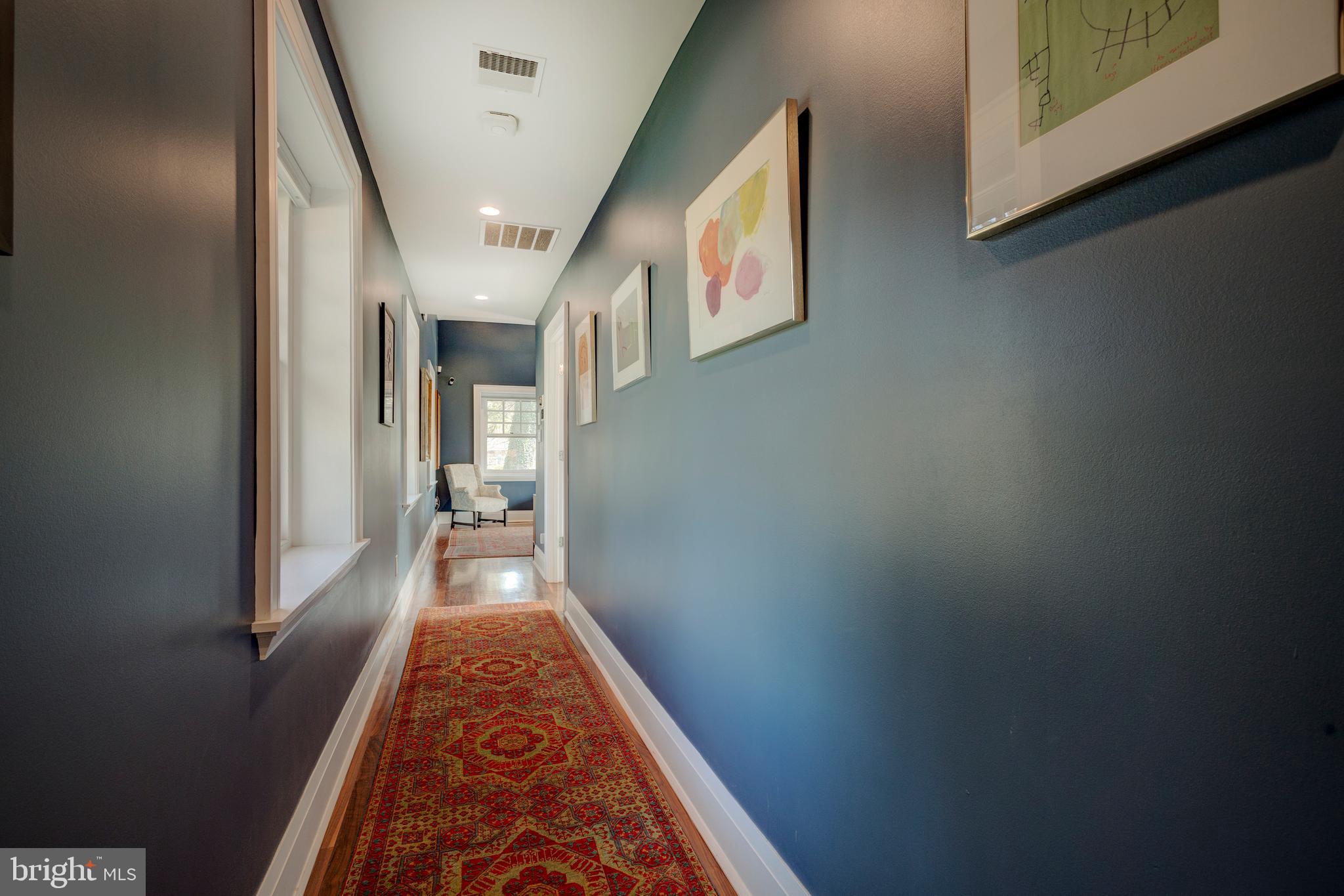 CHESTNUT HILL - Residential