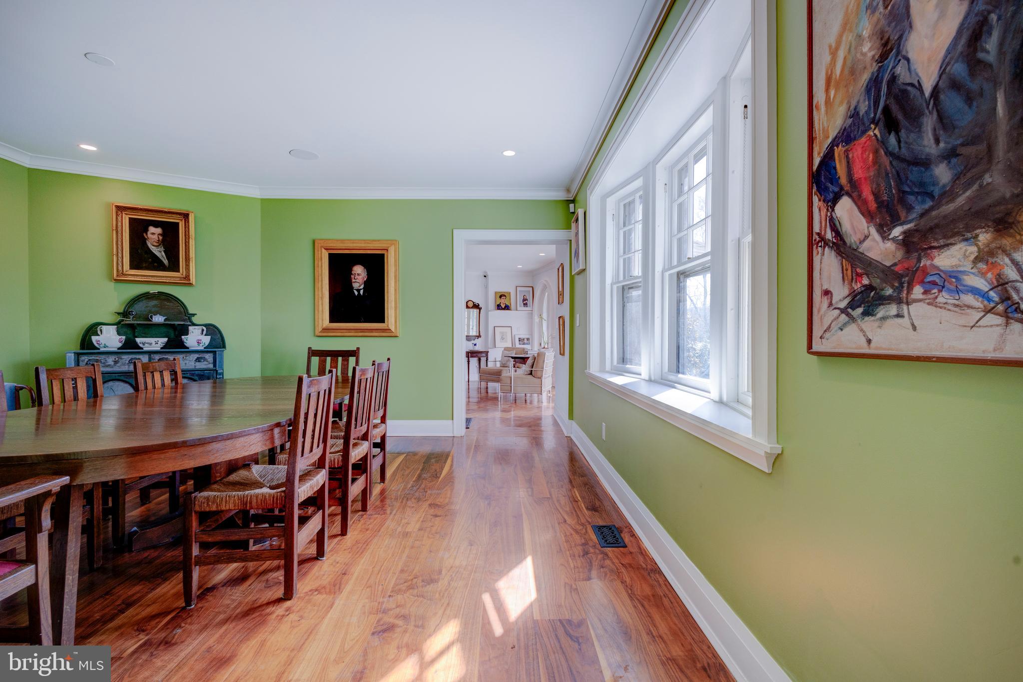 CHESTNUT HILL - Residential