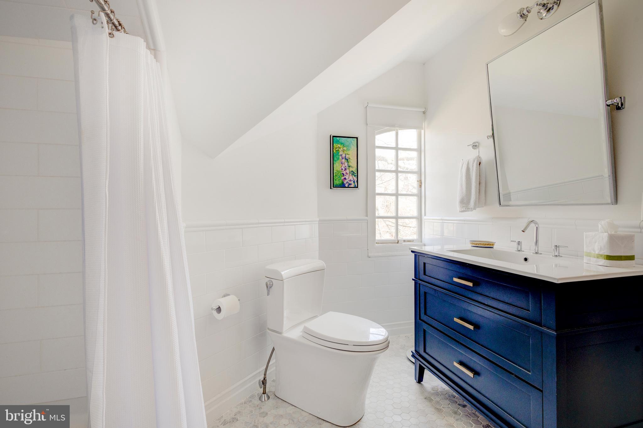 CHESTNUT HILL - Residential