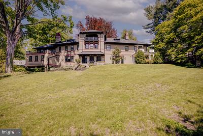 CHESTNUT HILL - Residential