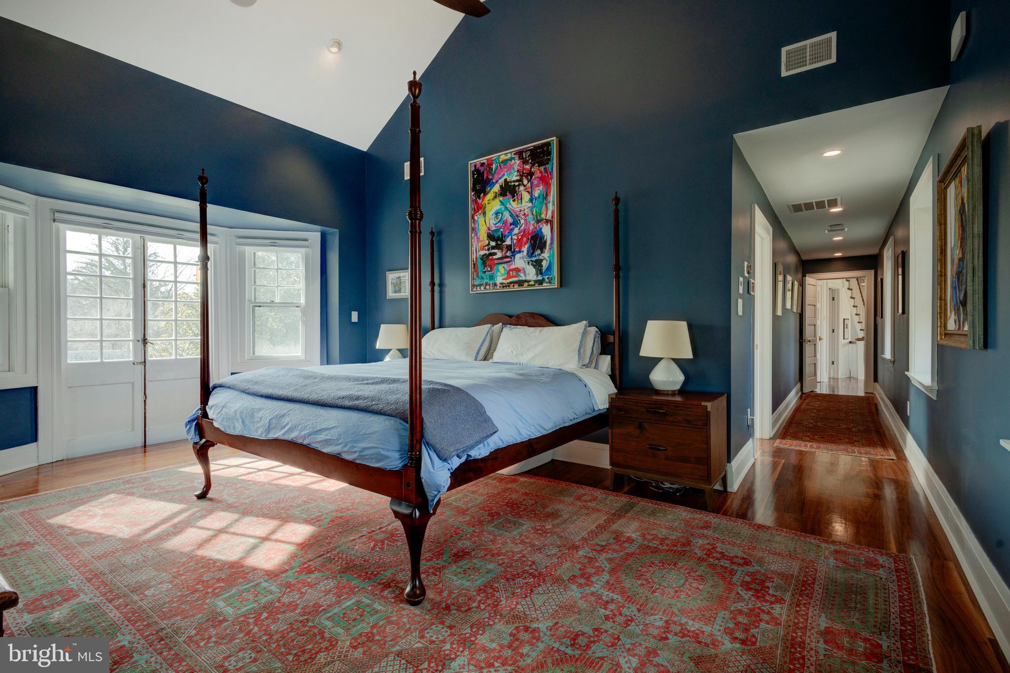 CHESTNUT HILL - Residential