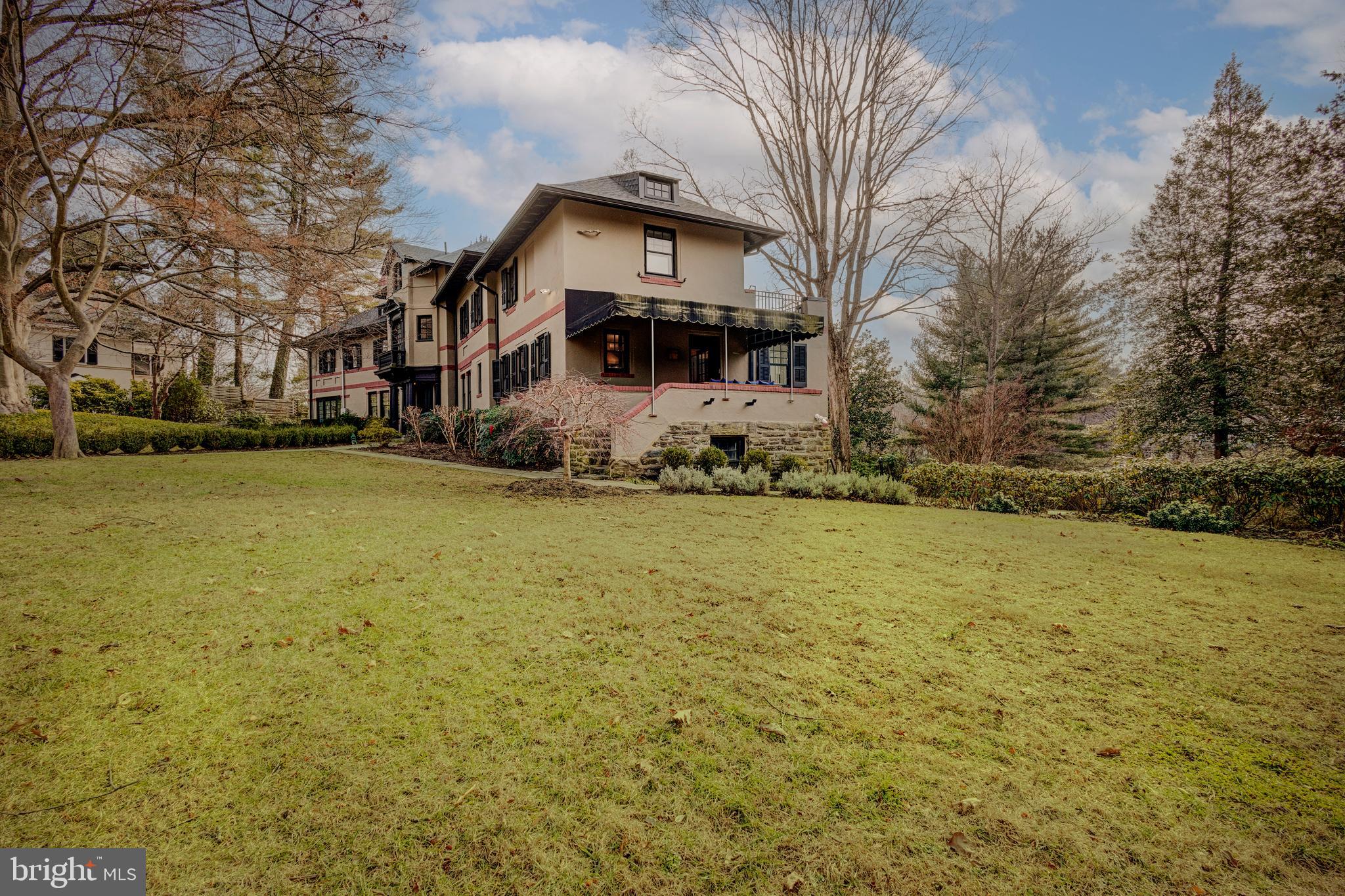 CHESTNUT HILL - Residential