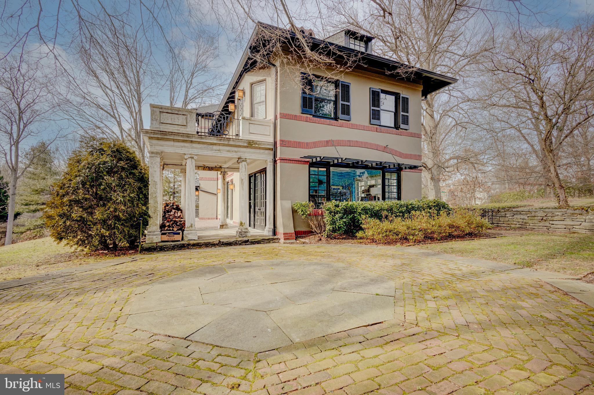 CHESTNUT HILL - Residential