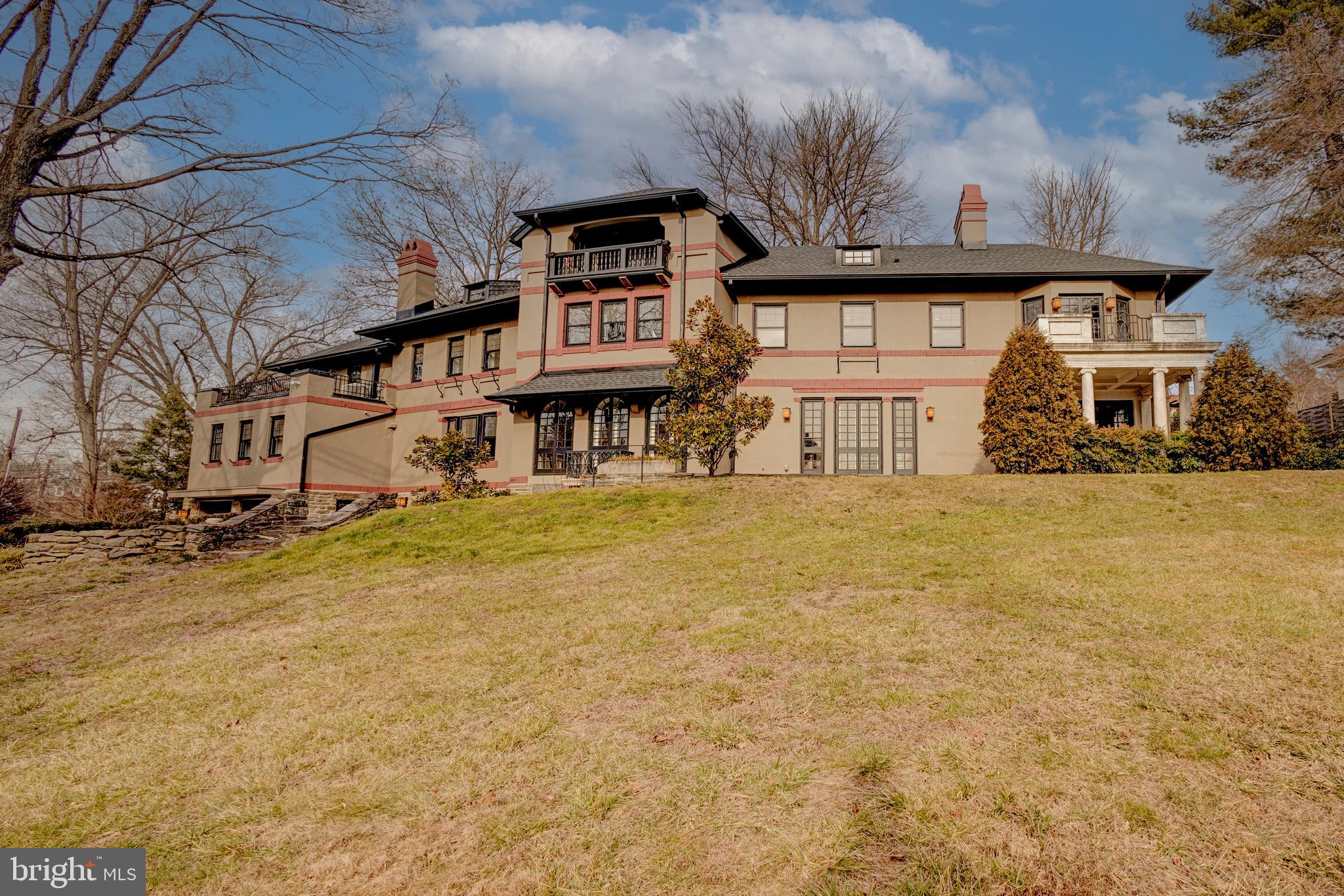 CHESTNUT HILL - Residential