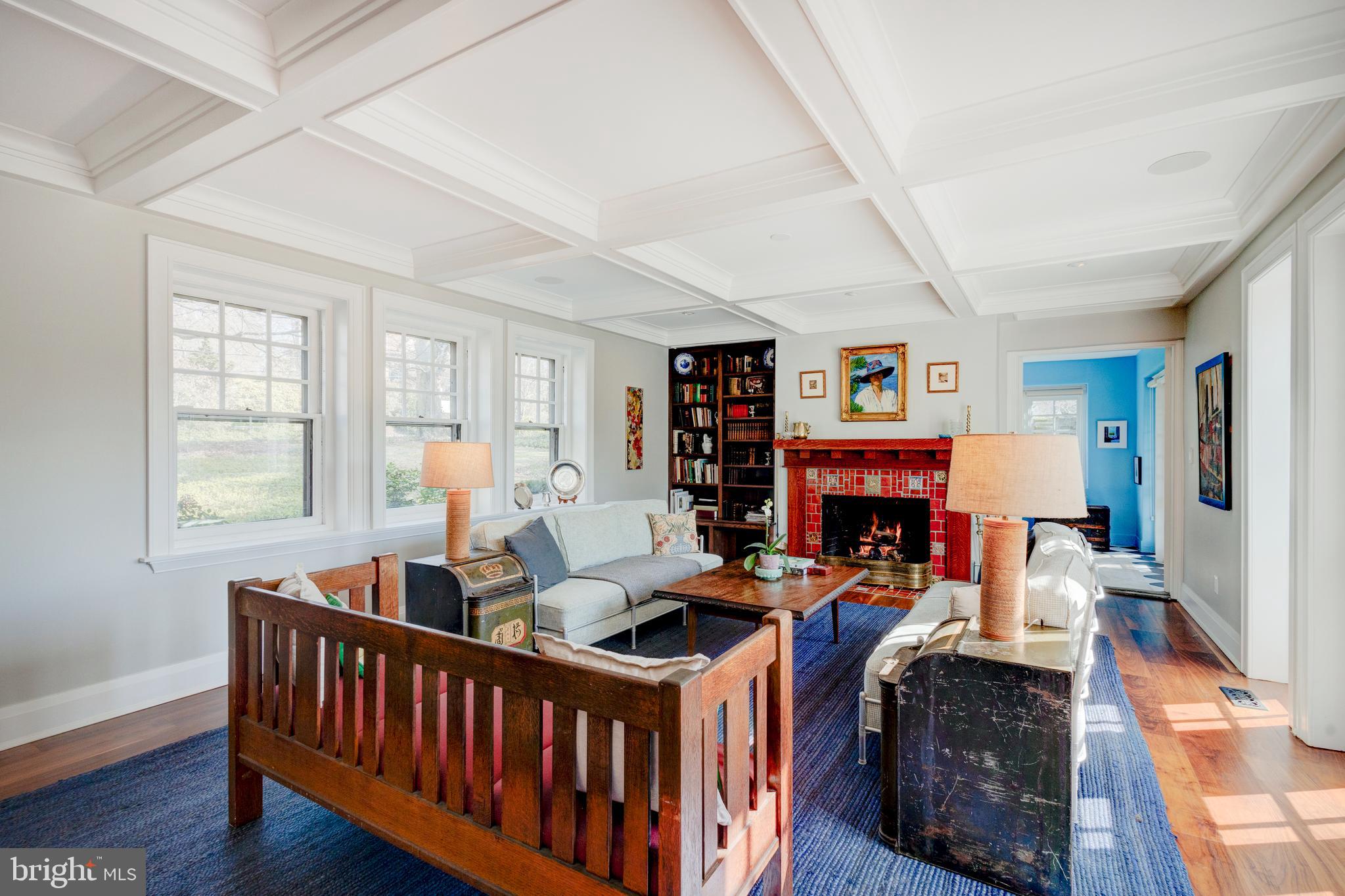 CHESTNUT HILL - Residential