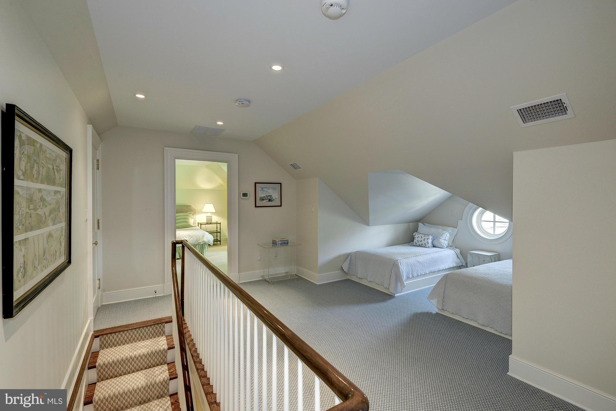 BERKLEY - Residential