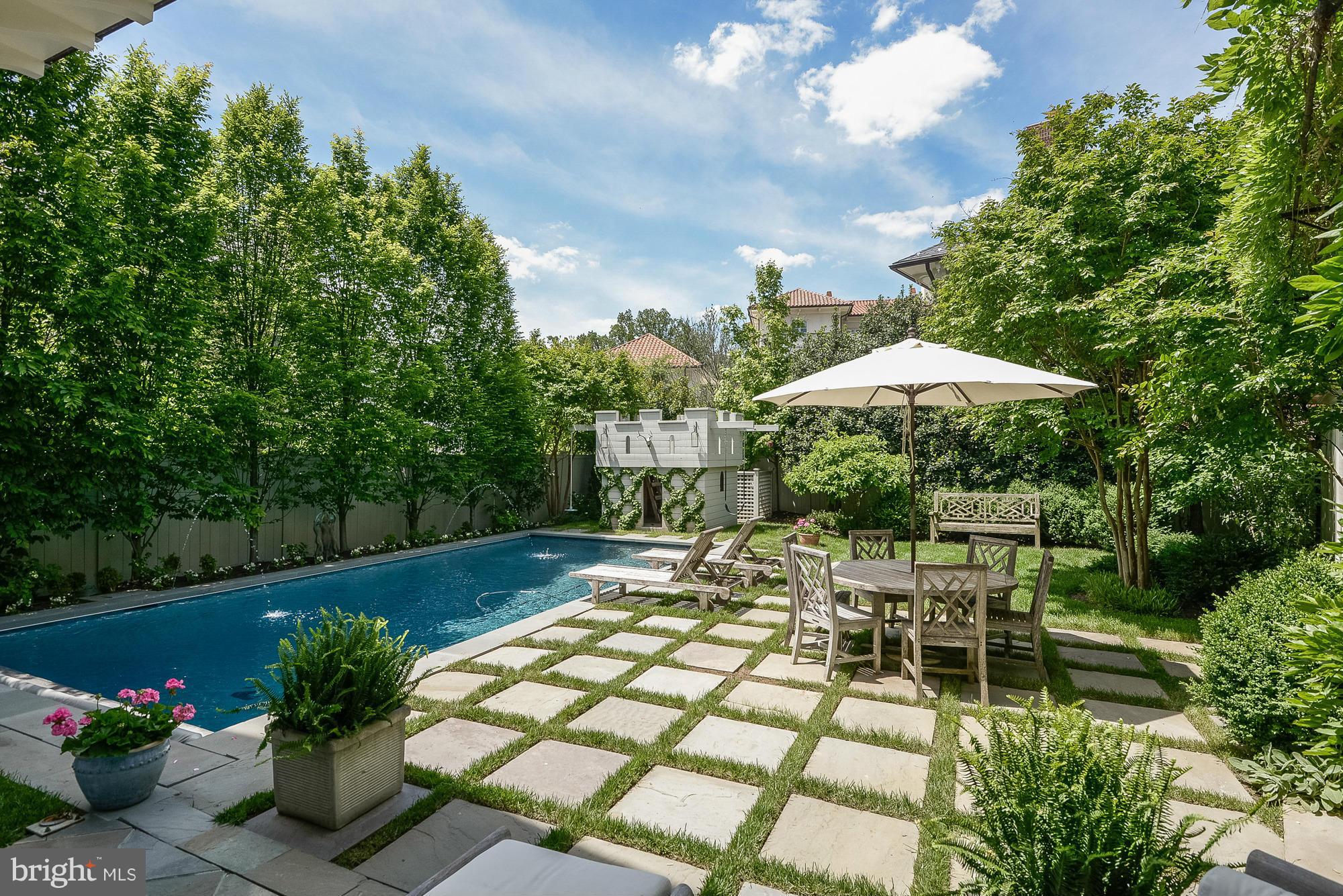 BERKLEY - Residential