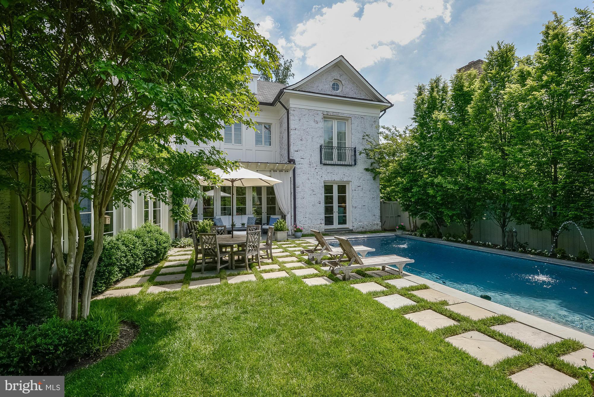 BERKLEY - Residential