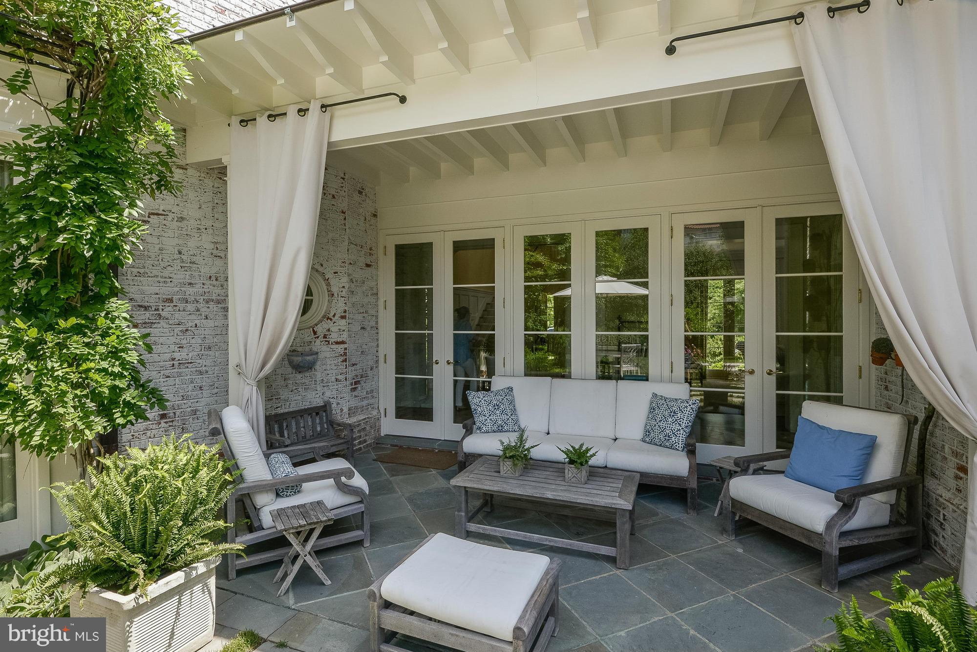 BERKLEY - Residential