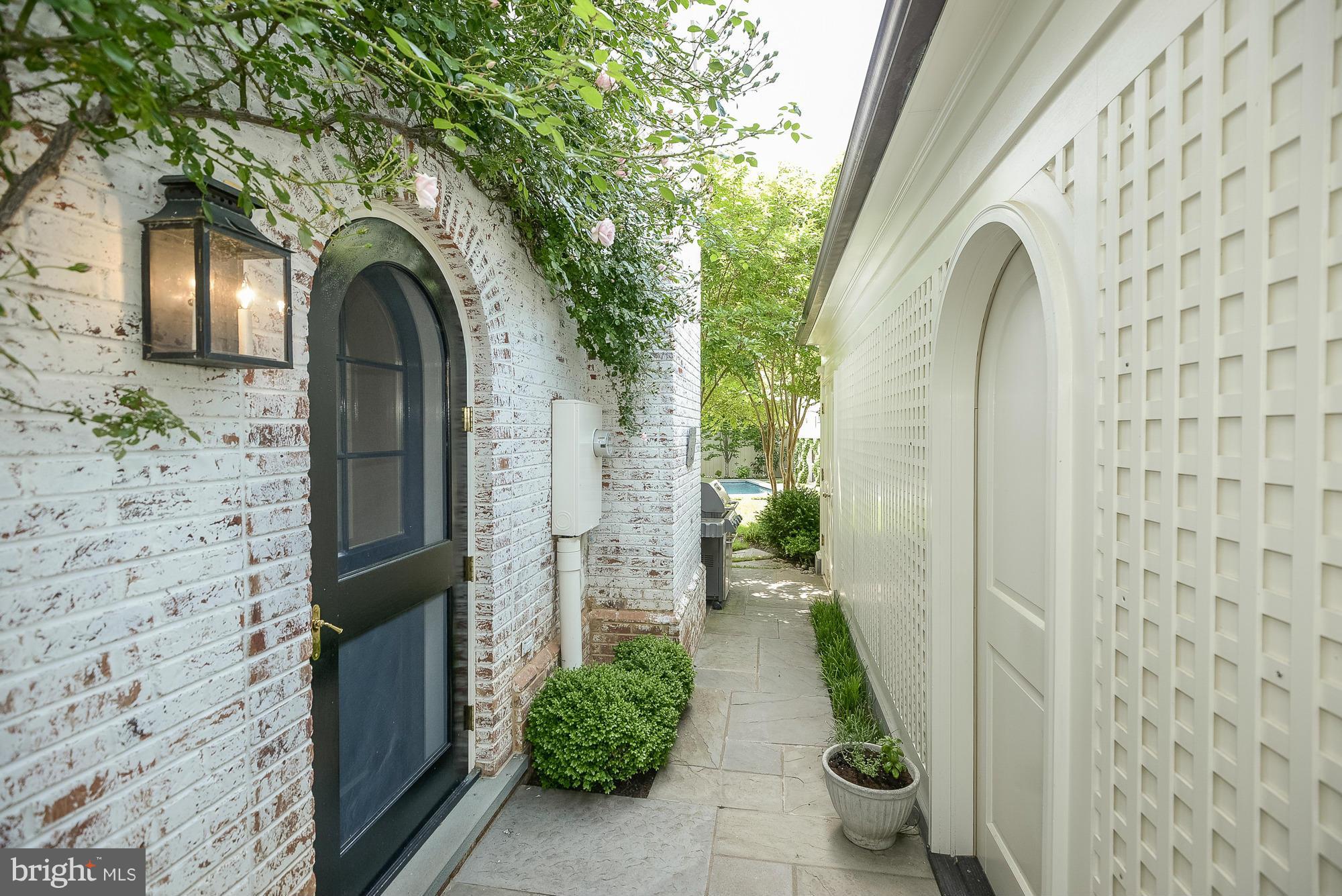 BERKLEY - Residential