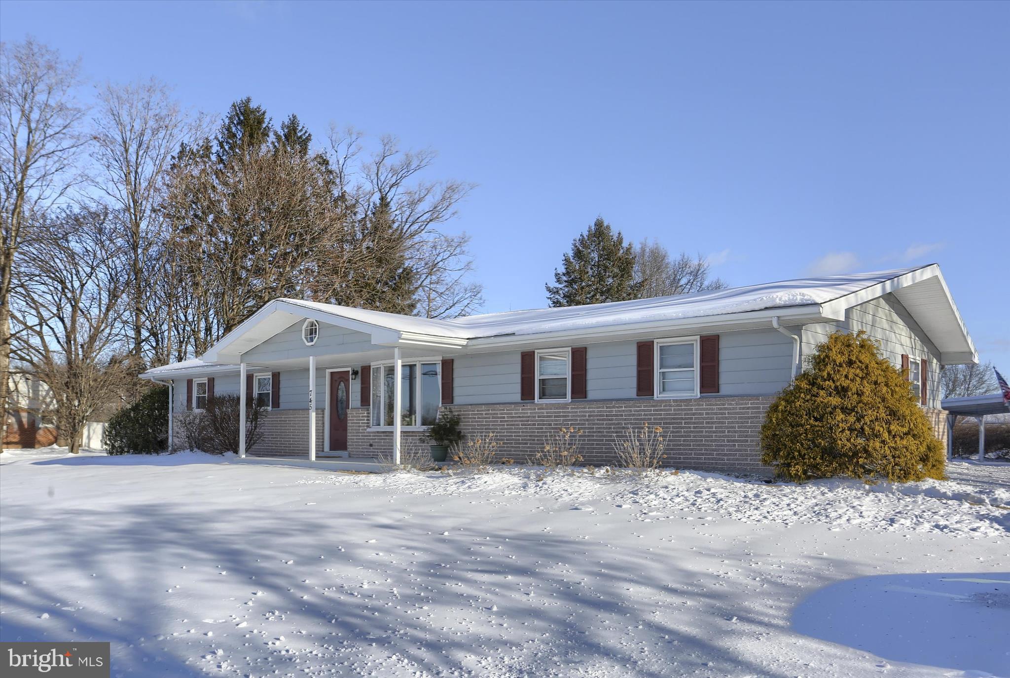 HILLTOP MANOR - Residential