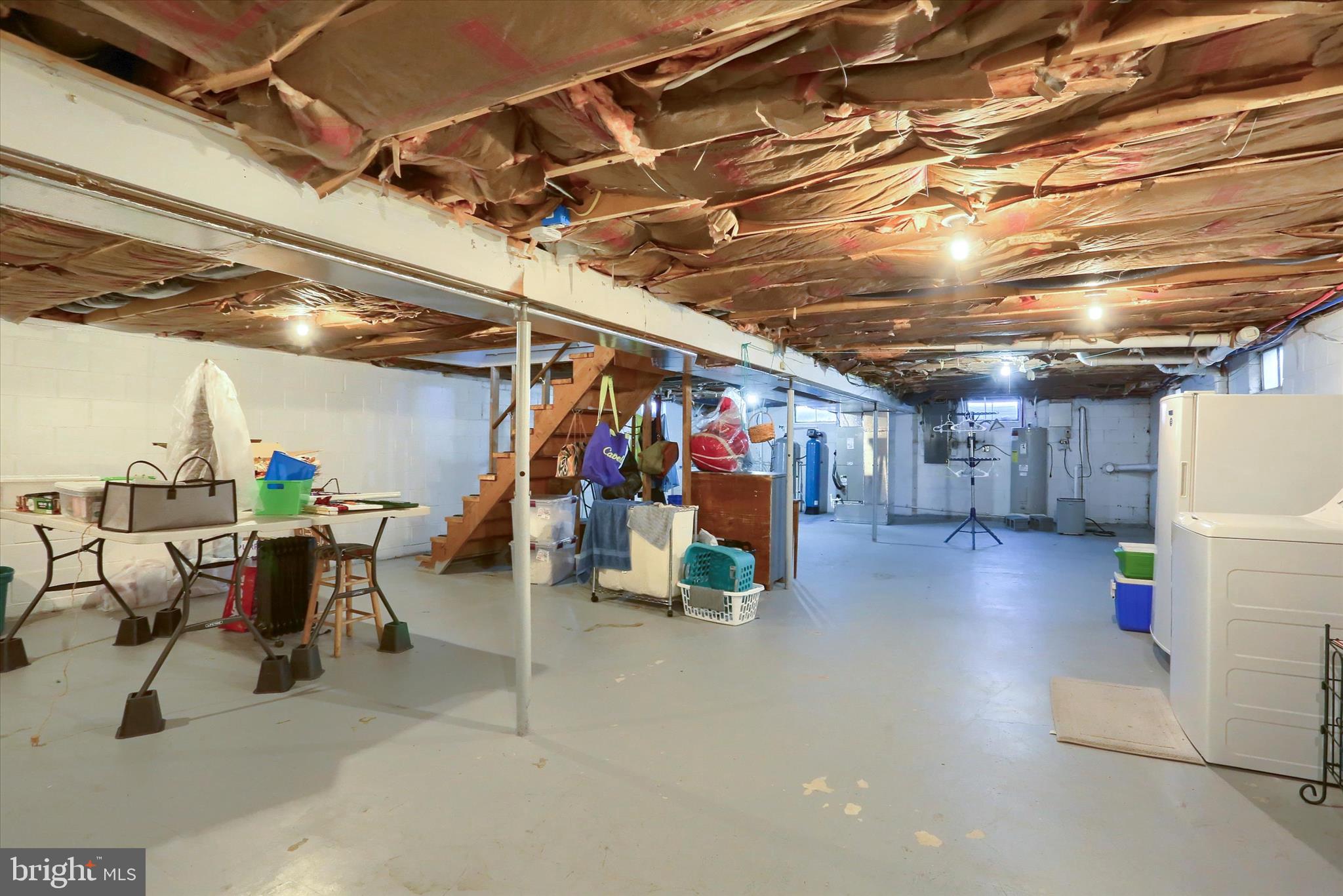 HILLTOP MANOR - Residential