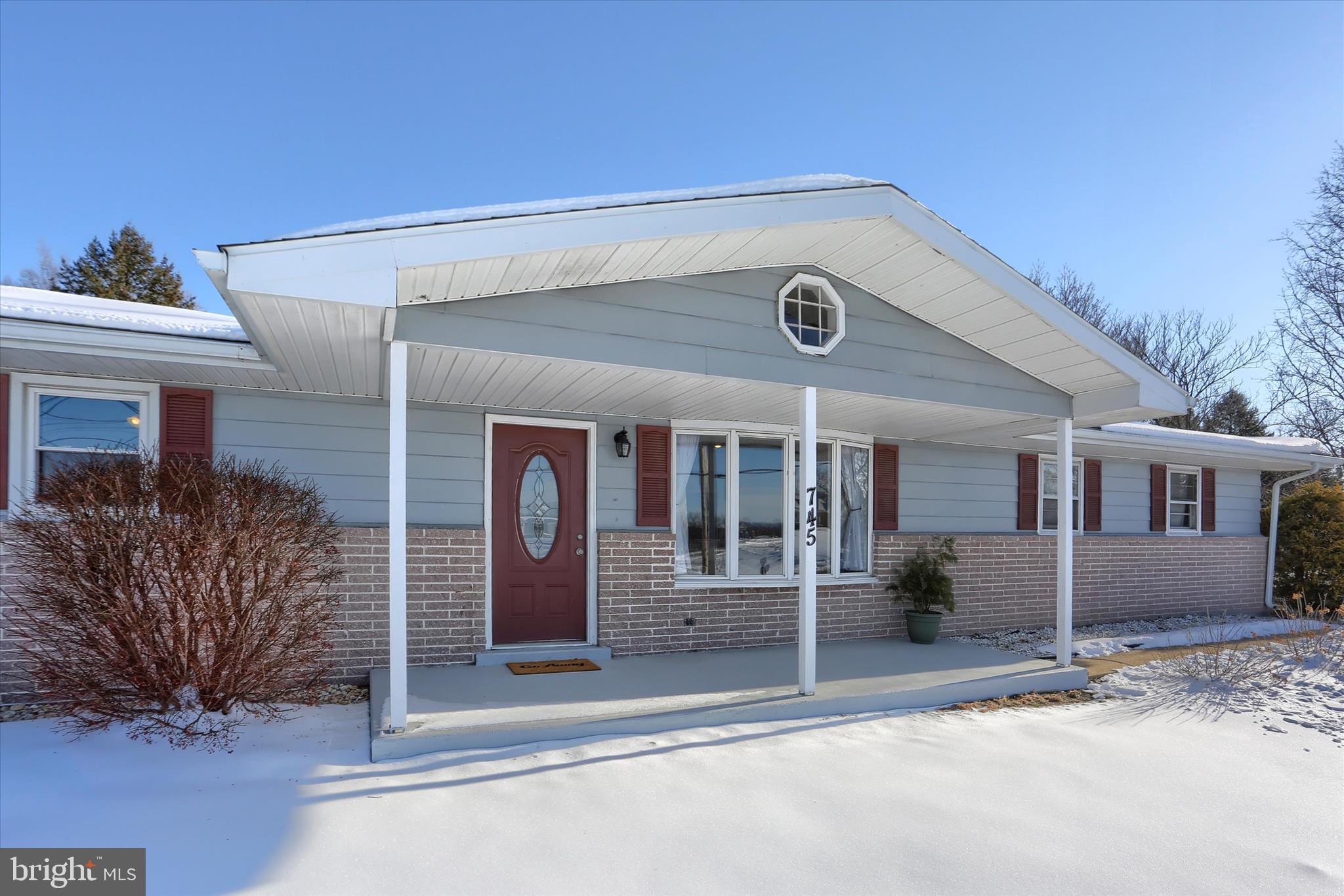 HILLTOP MANOR - Residential