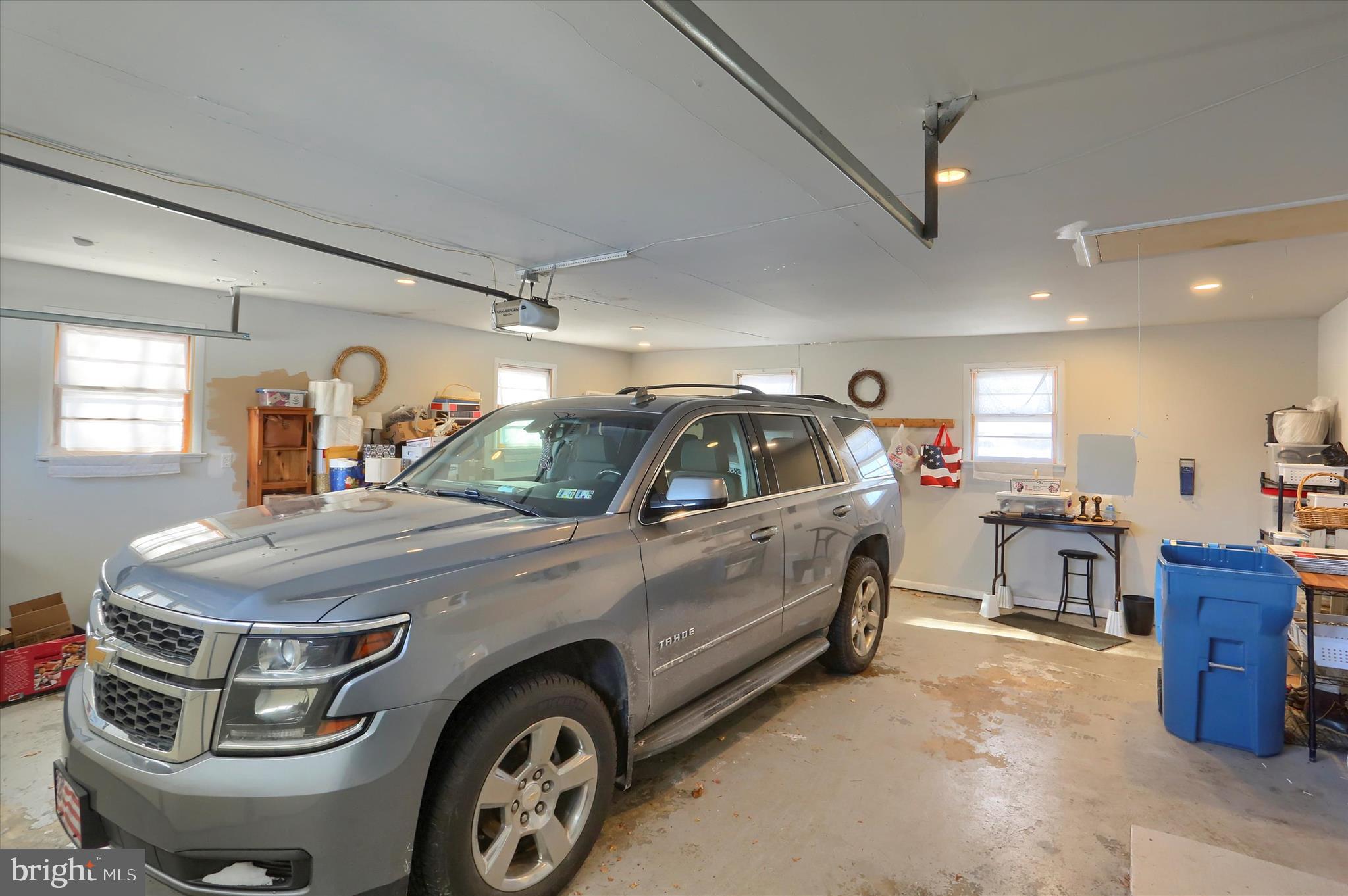 HILLTOP MANOR - Residential