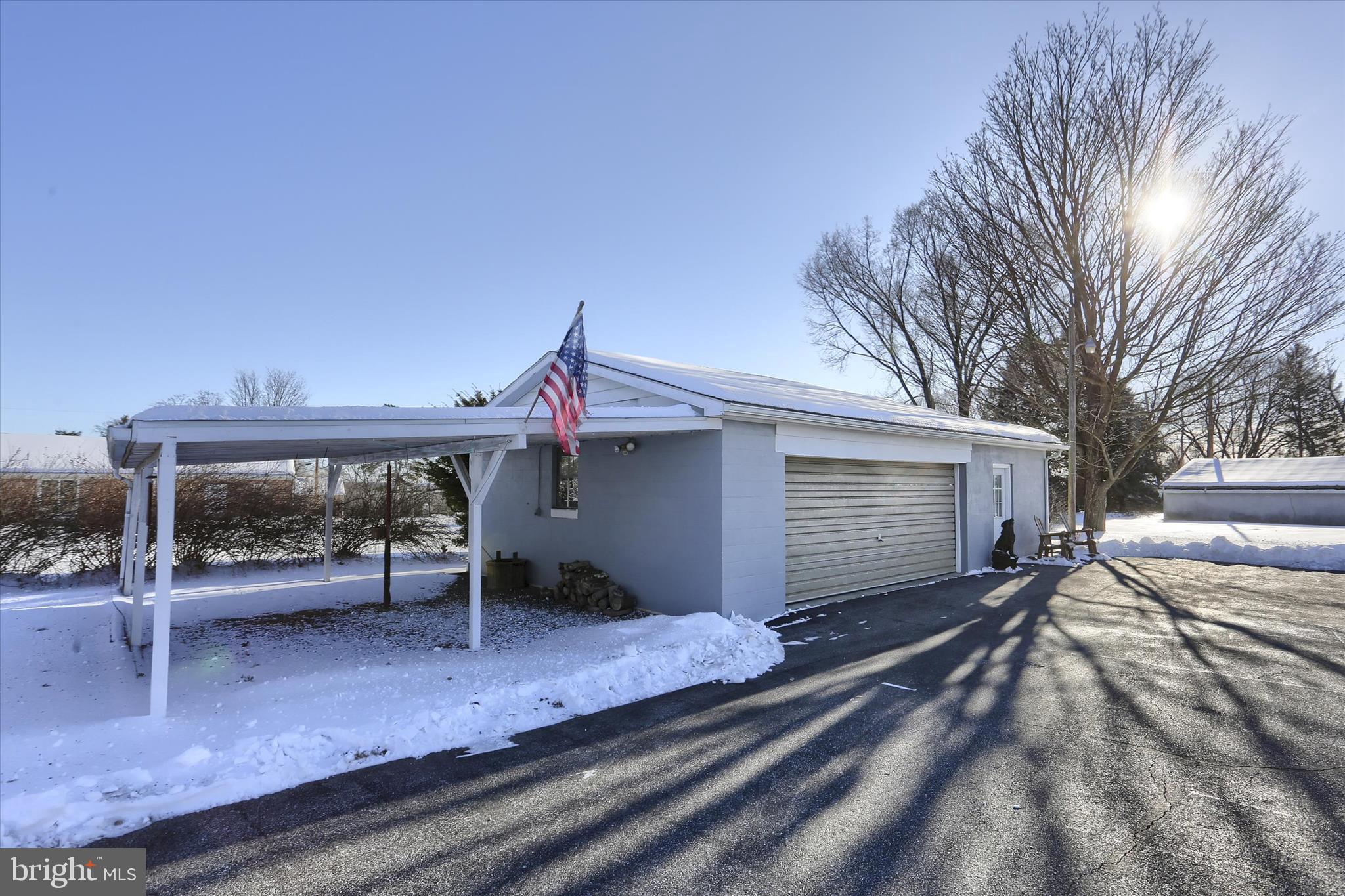 HILLTOP MANOR - Residential