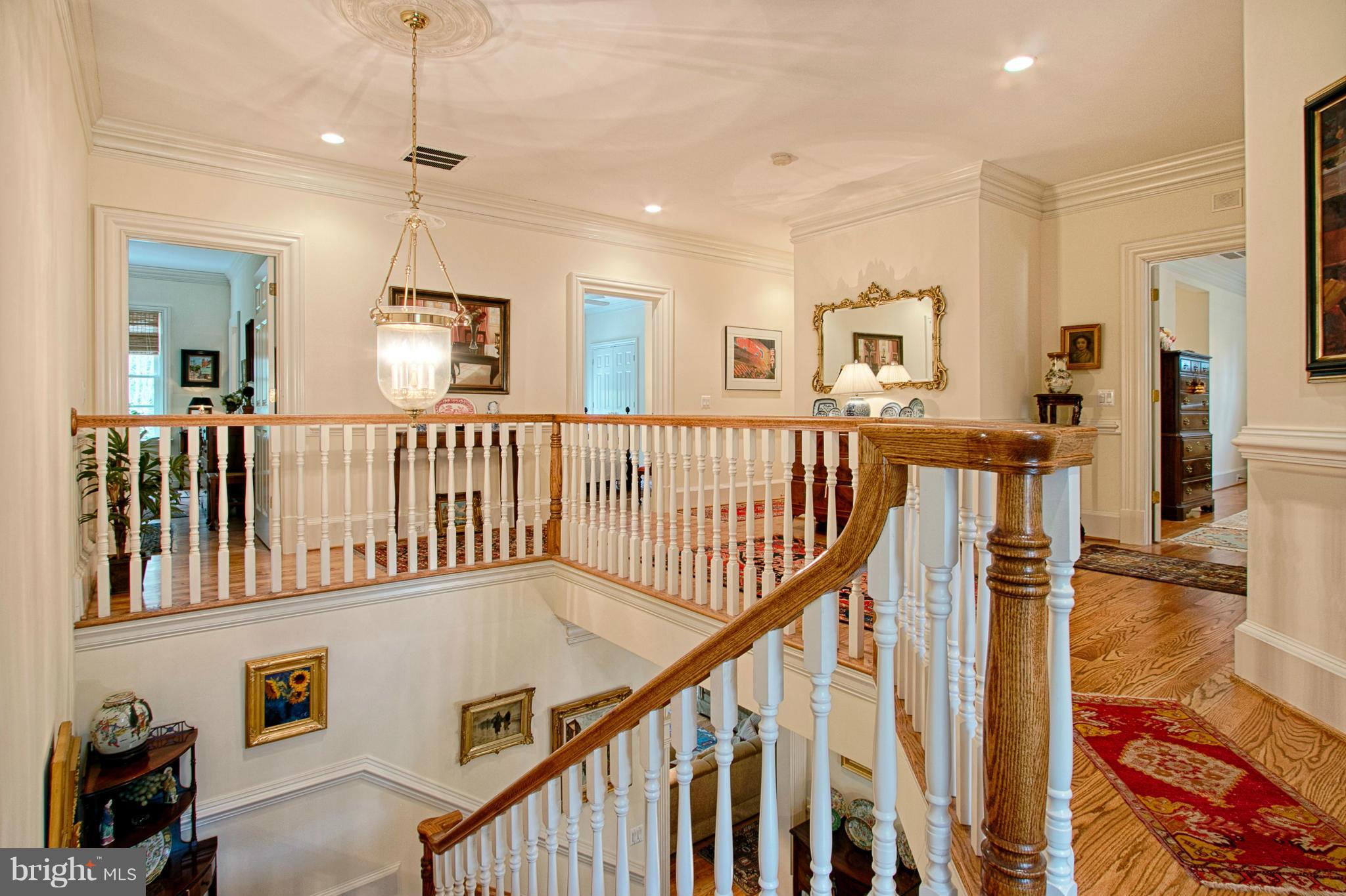 COUNTRY CLUB HILLS - Residential