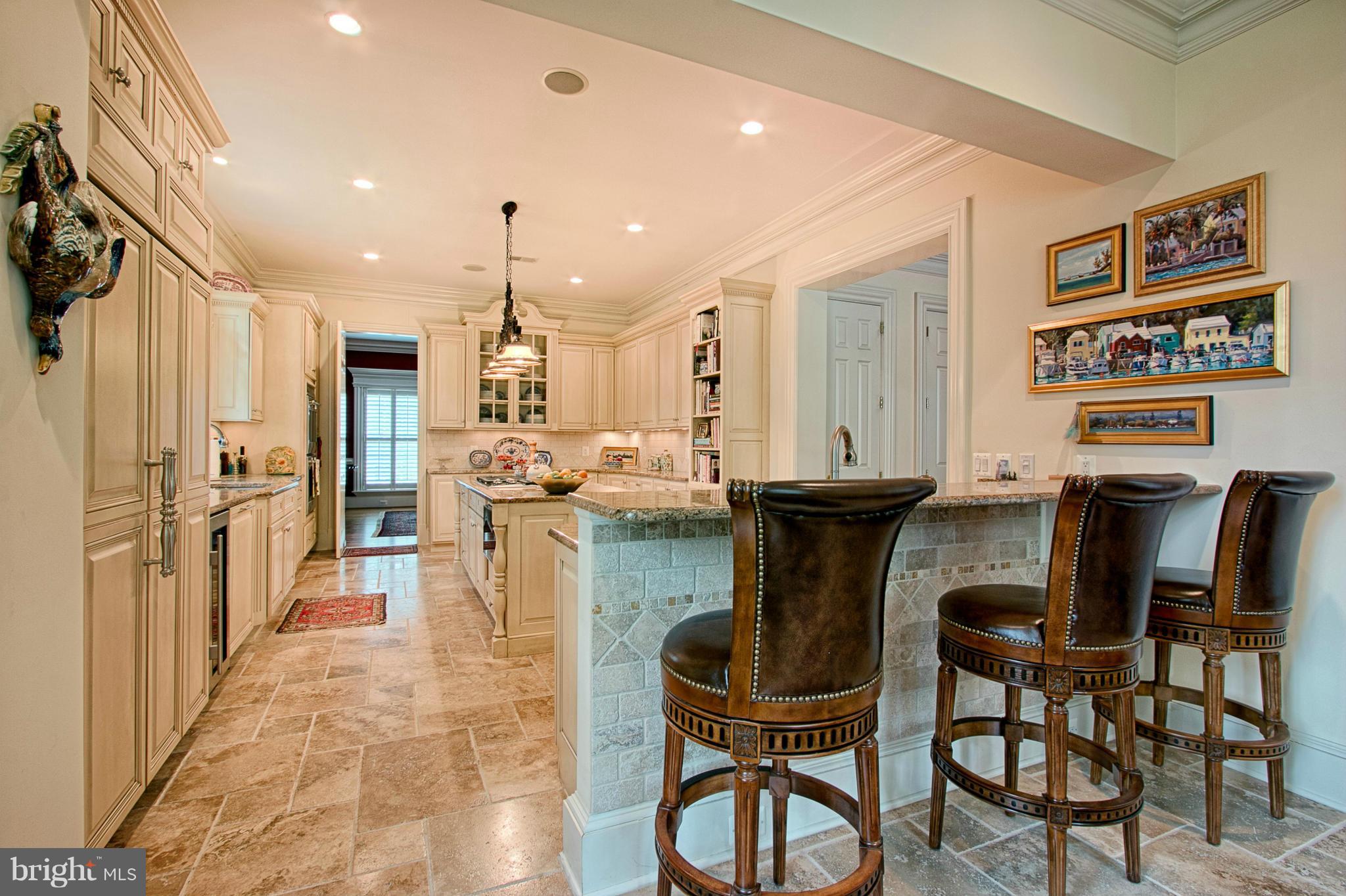 COUNTRY CLUB HILLS - Residential