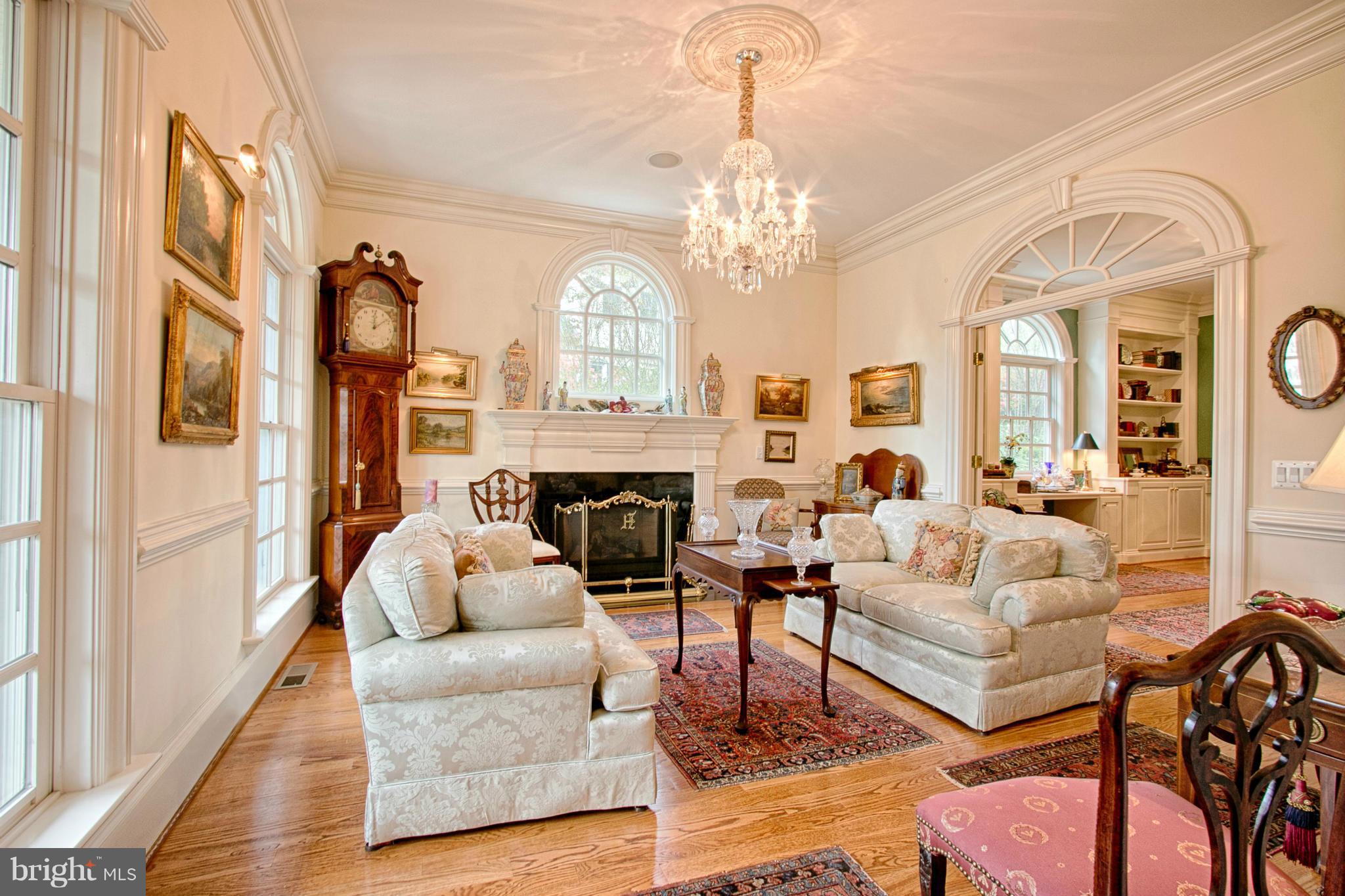 COUNTRY CLUB HILLS - Residential