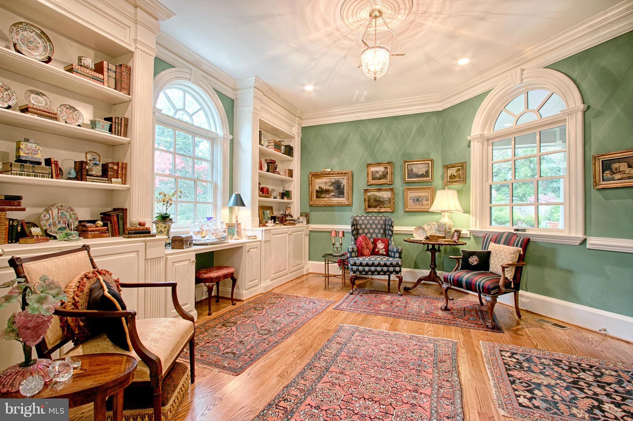 COUNTRY CLUB HILLS - Residential