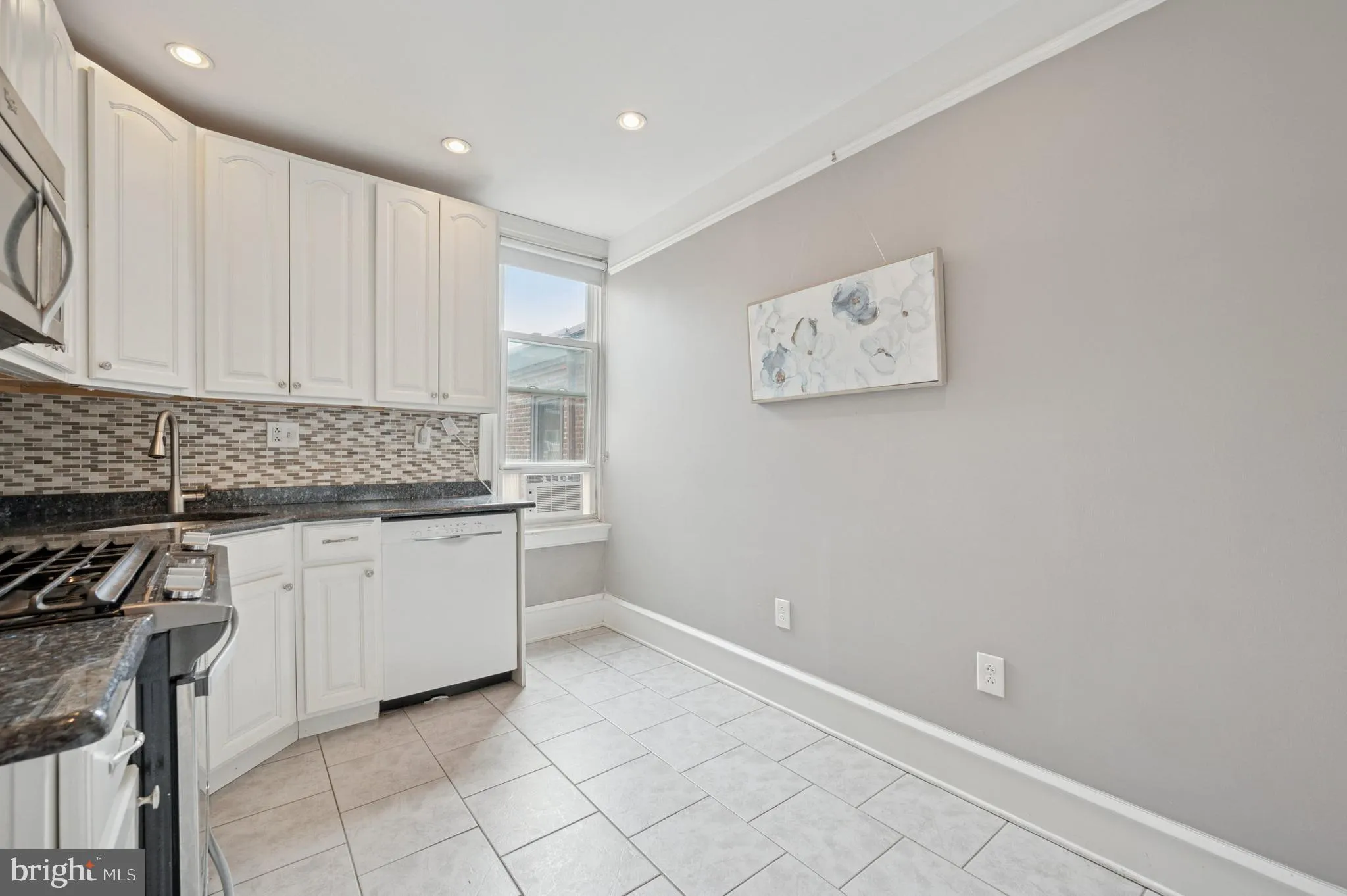 Philadelphia, Pennsylvania 19130, United States, 2 Bedrooms Bedrooms, ,1 BathroomBathrooms,Residential,Active,146301