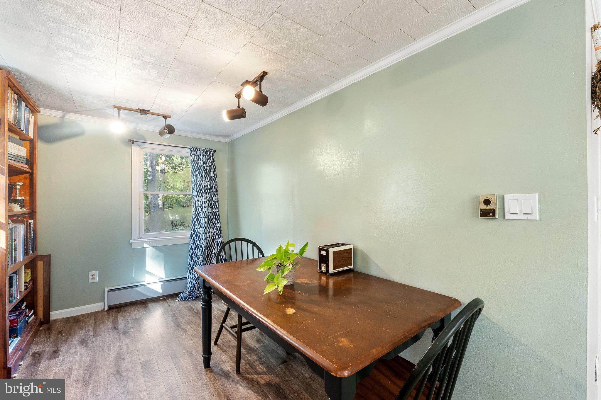 PIN OAK - Residential