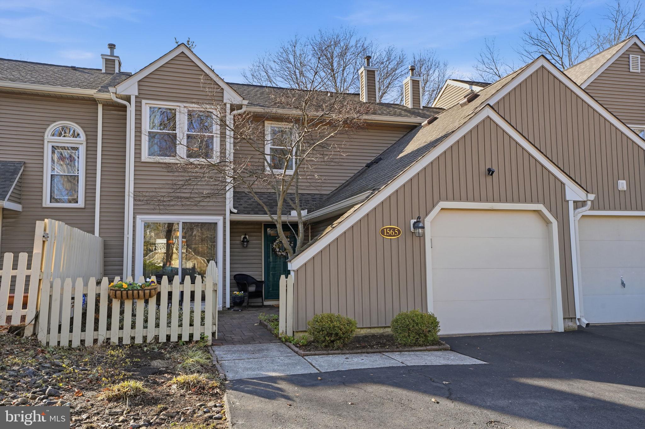 TANGLEWOOD - Residential