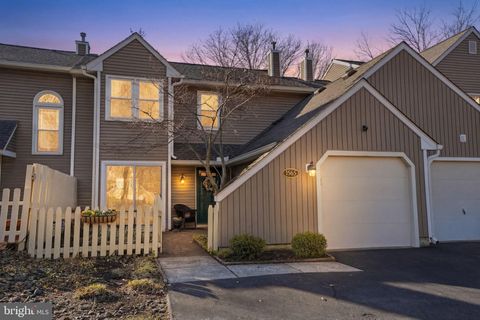 Townhouse For Sale - 1565 Butterfly Court<br/> YARDLEY, PA 19067