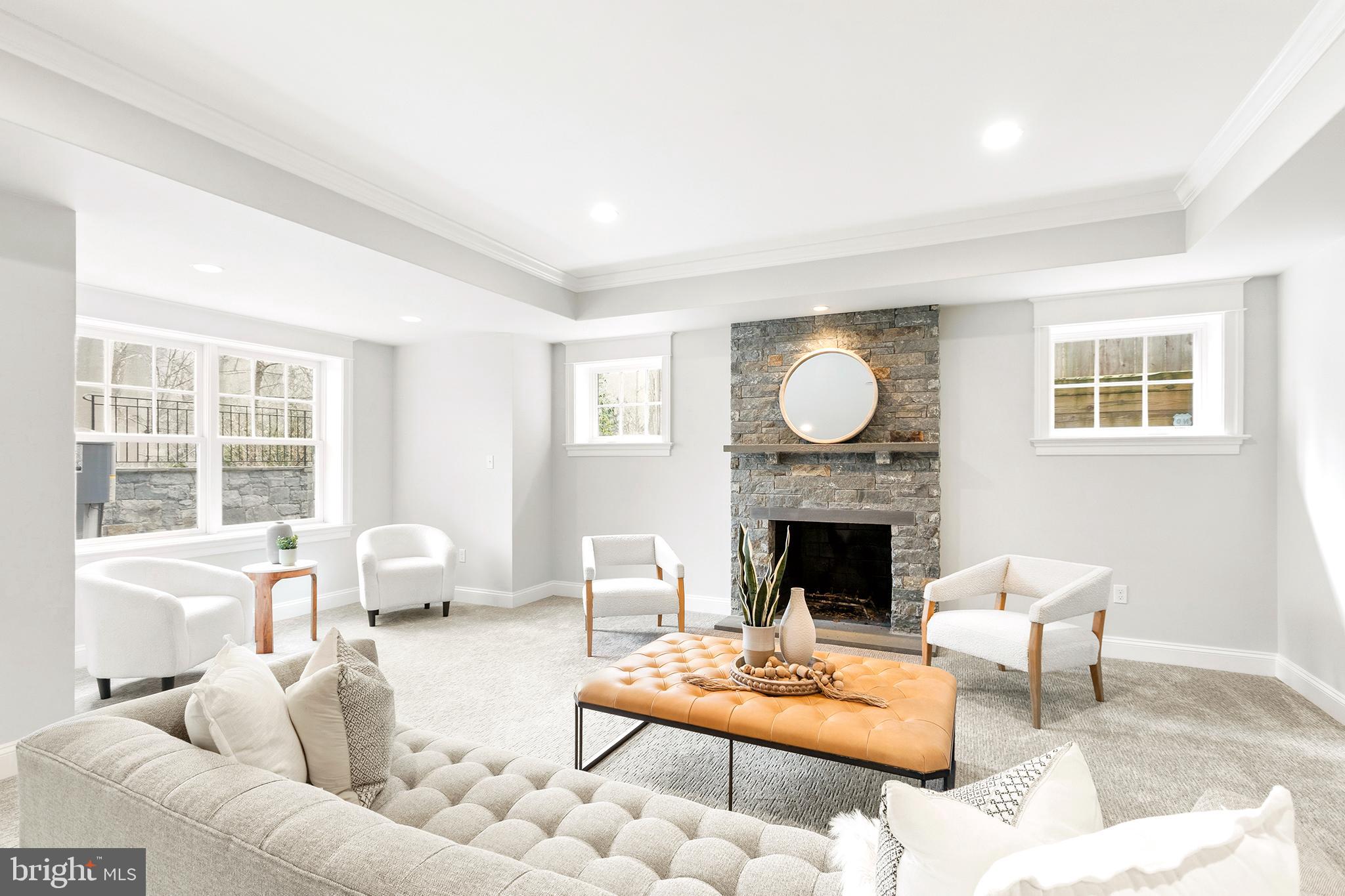 CHEVY CHASE - Residential