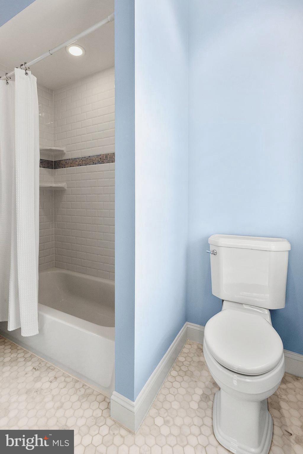 CHEVY CHASE - Residential