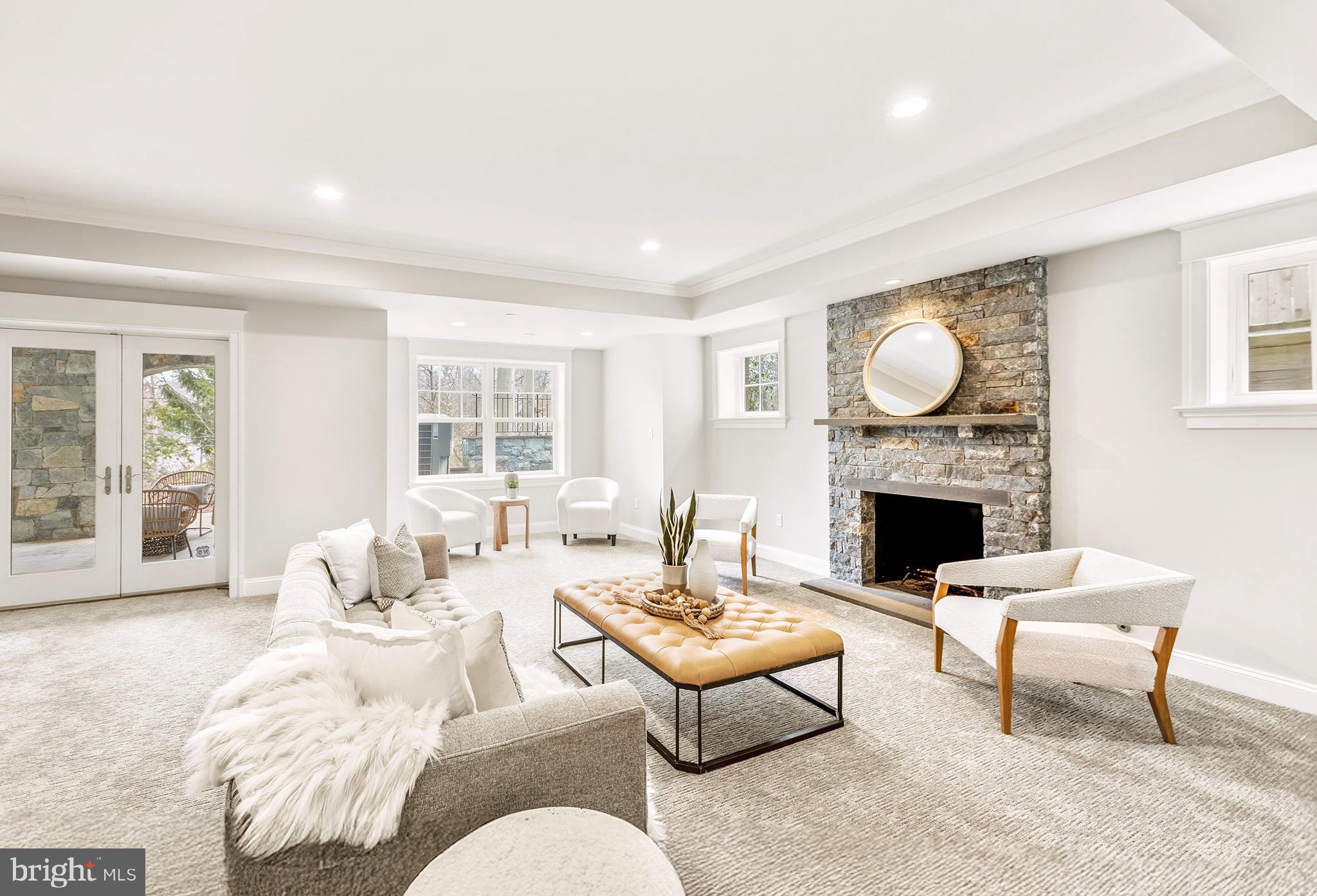 CHEVY CHASE - Residential