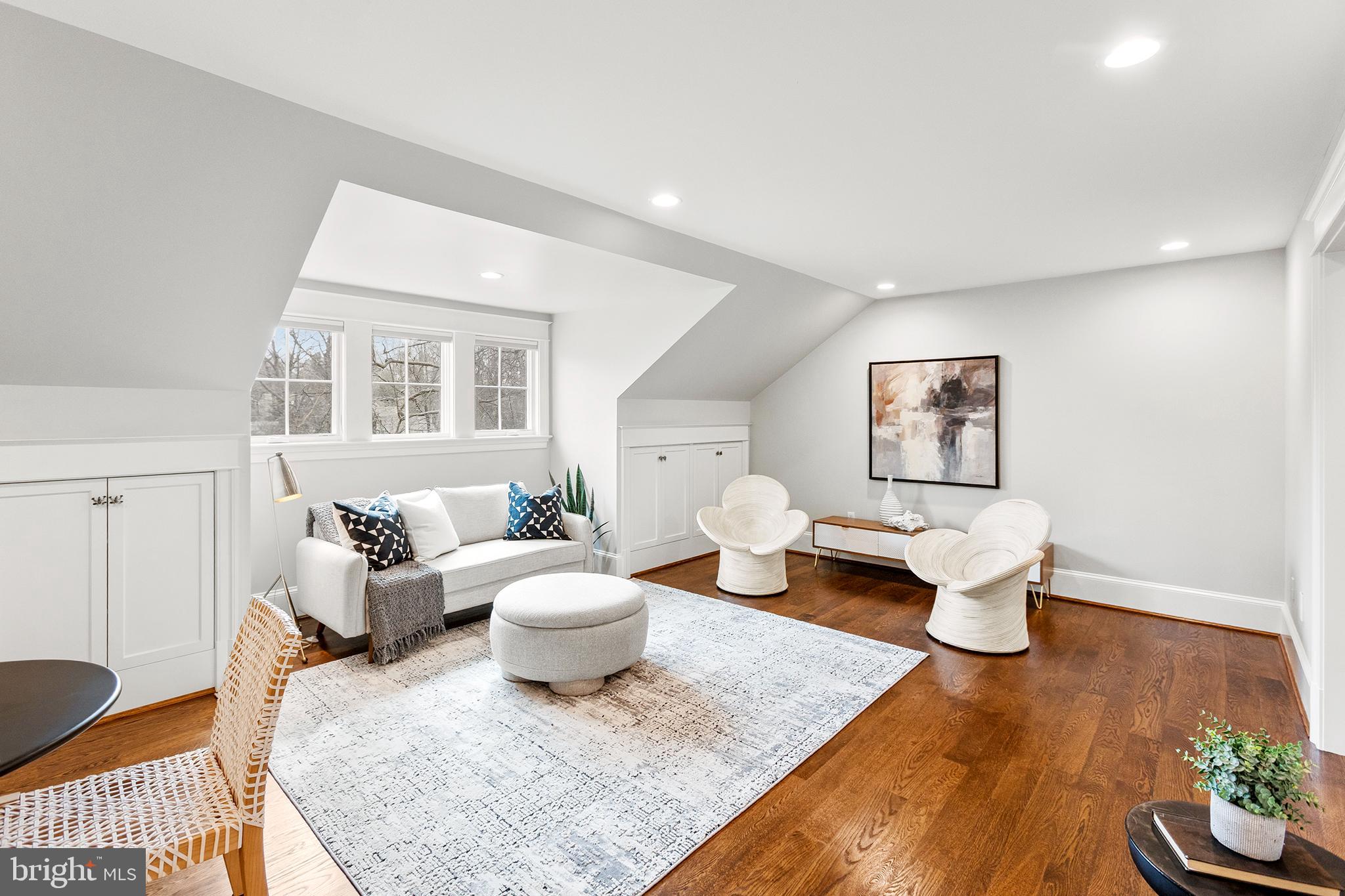 CHEVY CHASE - Residential