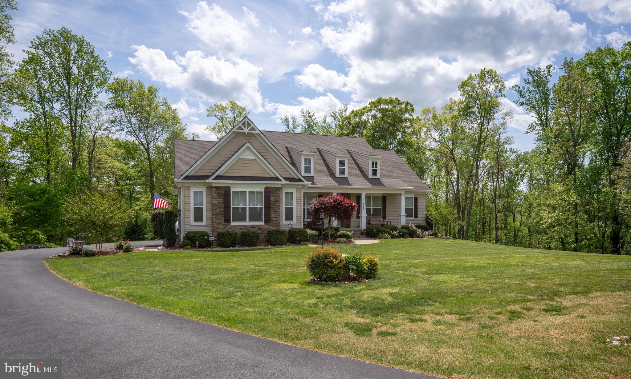 438 BRENTHEM FARM DRIVE