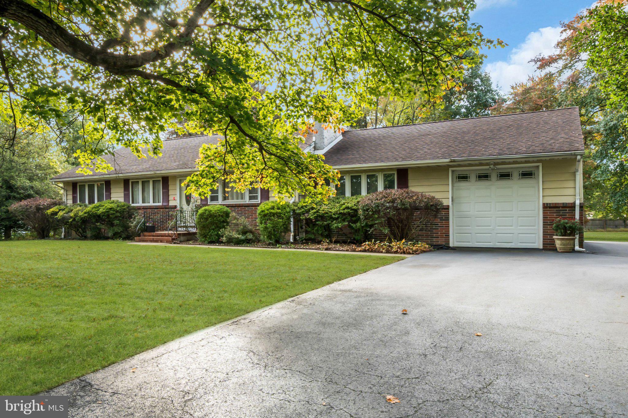 155 UPPER FERRY ROAD