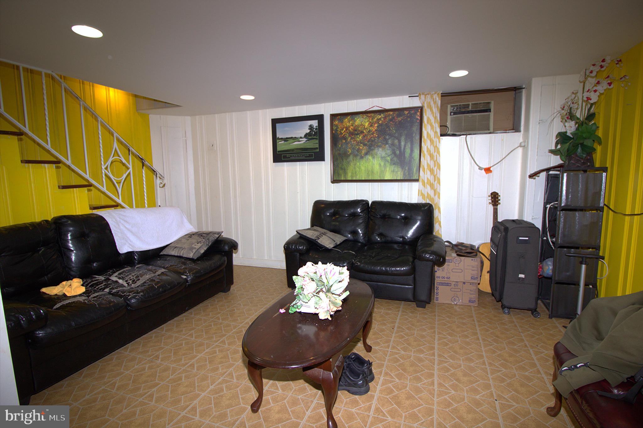 GREEKTOWN - Residential