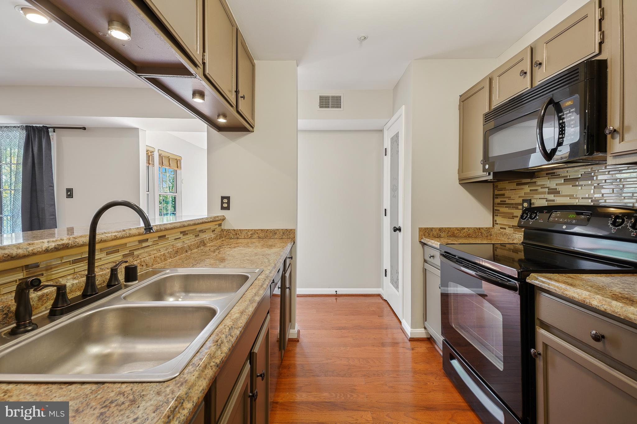 ROSECROFT COMMONS - Residential