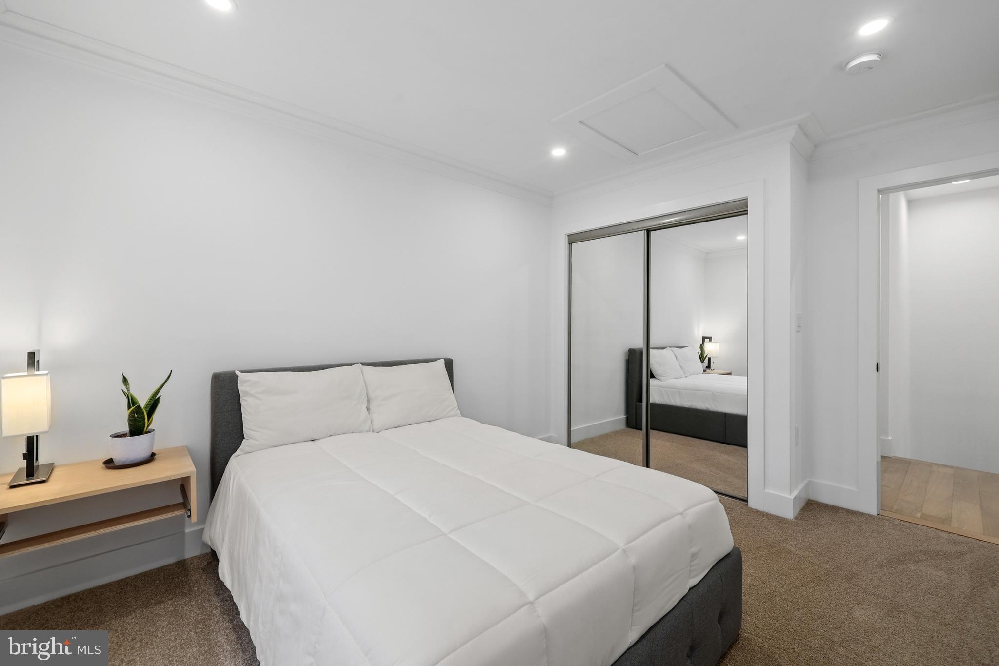 RIVER CREEK - Residential