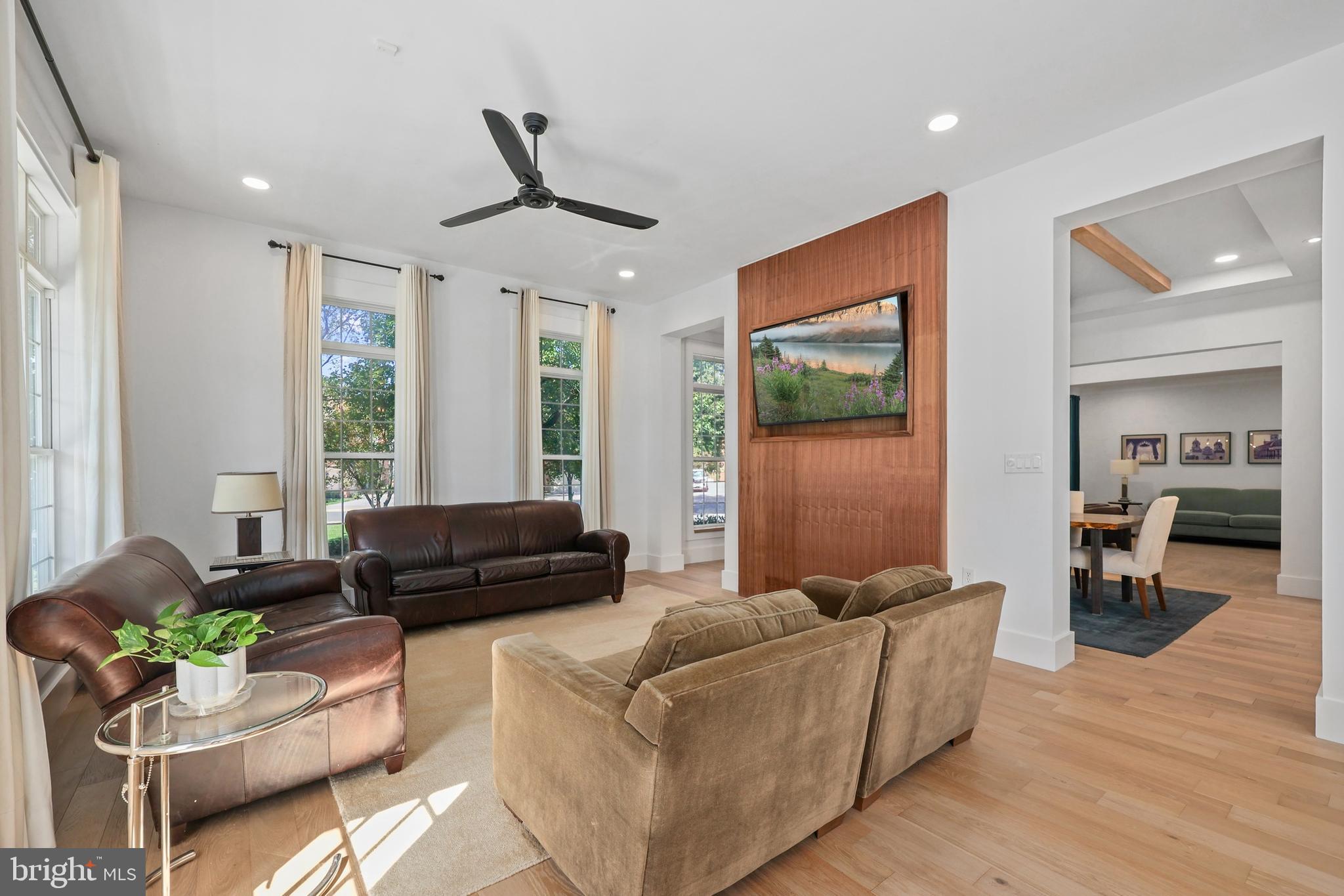 RIVER CREEK - Residential