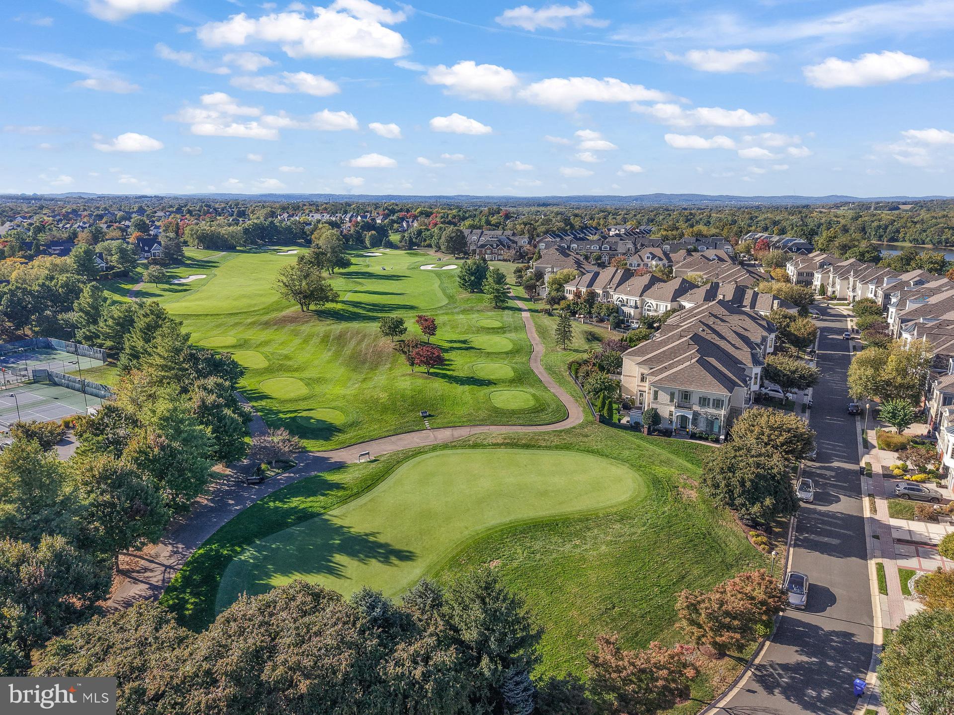 RIVER CREEK - Residential